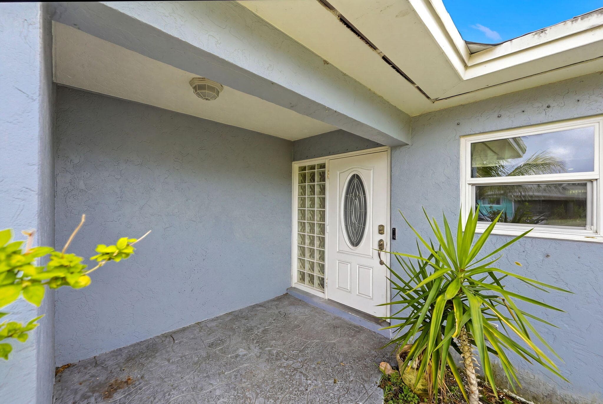 13 W Palmetto Road, Lake Worth, FL 33467 — photo 4 of 37