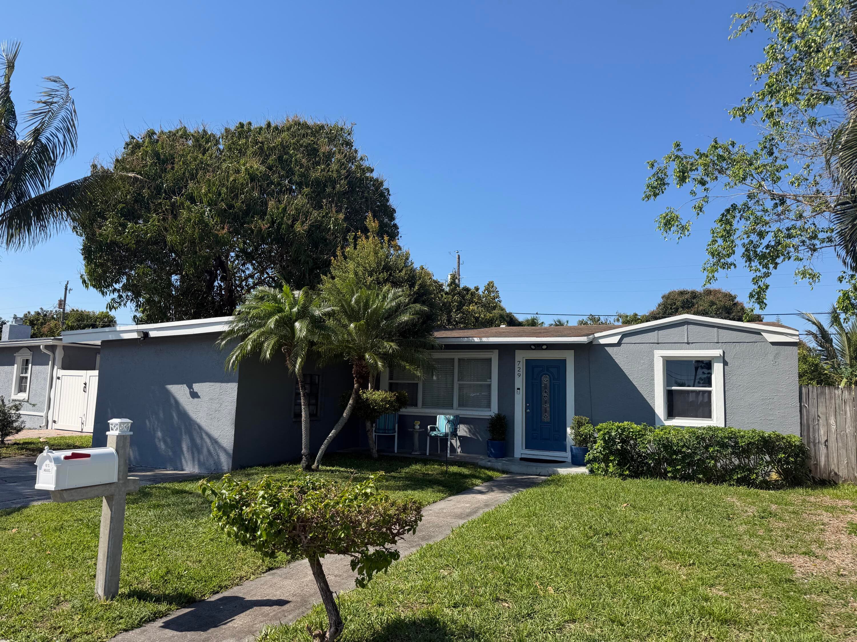 729 Cherry Road, West Palm Beach, FL 33409 — photo 2 of 29