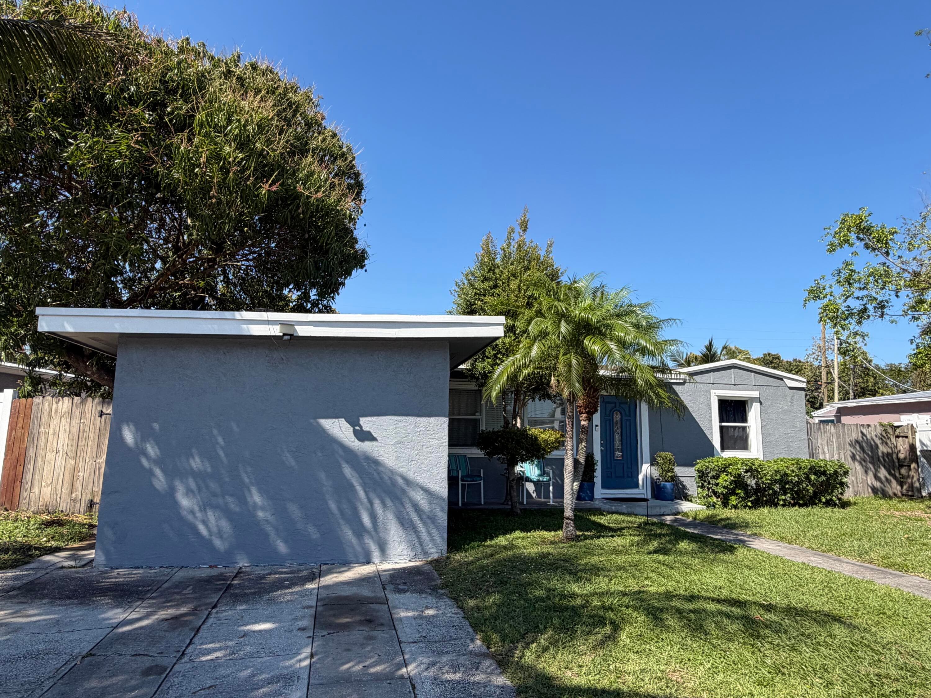 729 Cherry Road, West Palm Beach, FL 33409 — photo 5 of 29