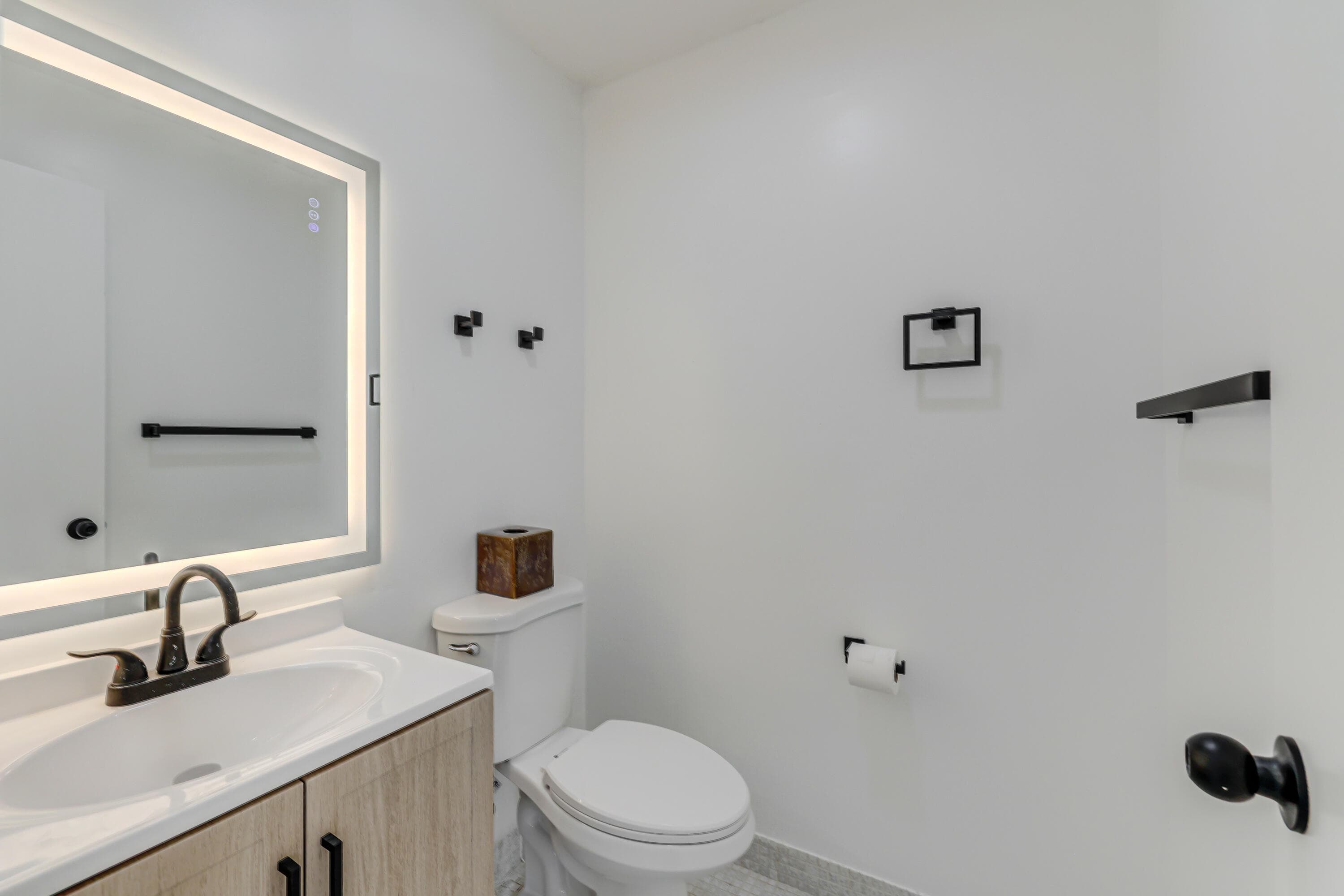 560 Capri, Delray Beach, FL 33484 — photo 8 of 24