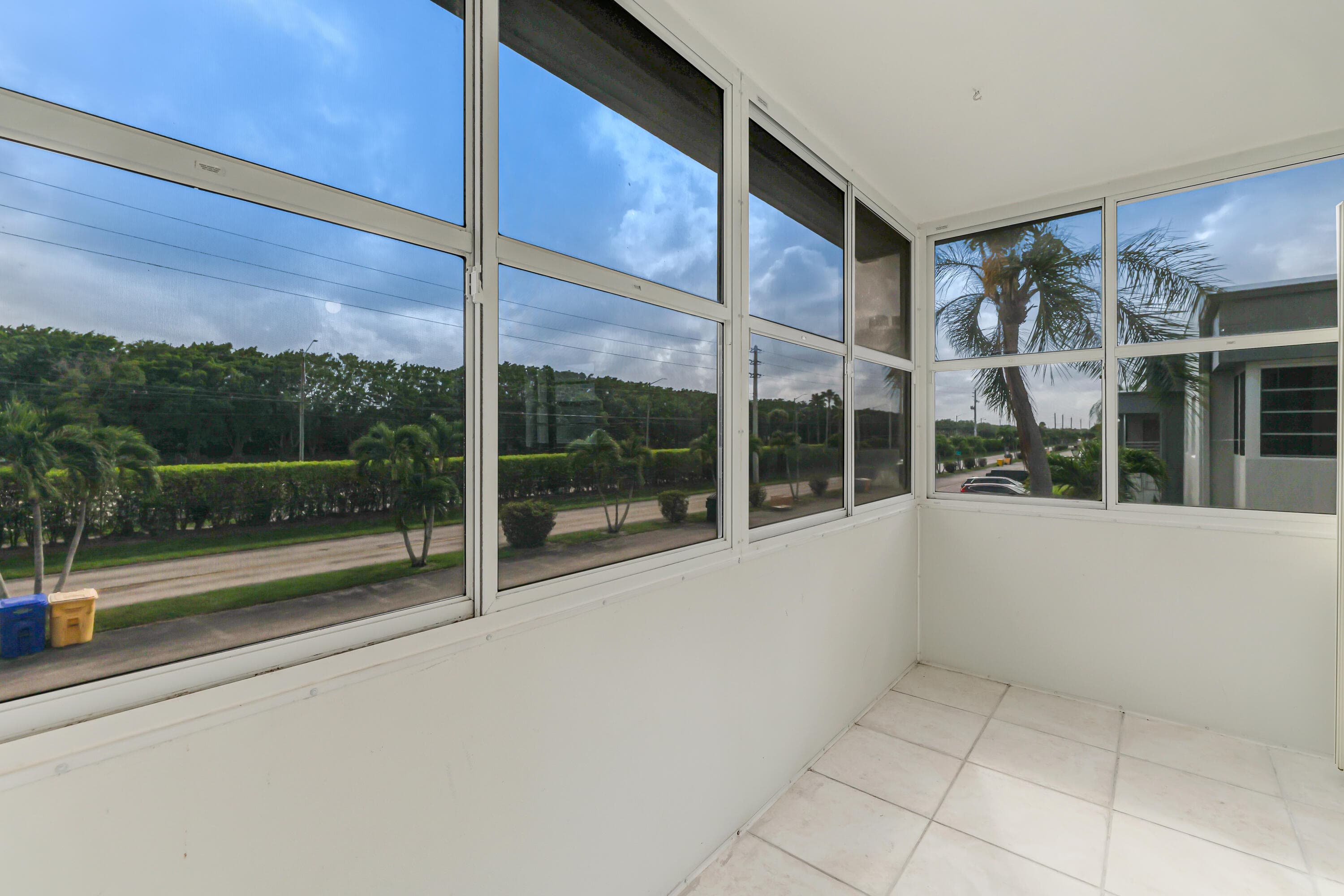 560 Capri, Delray Beach, FL 33484 — photo 21 of 24