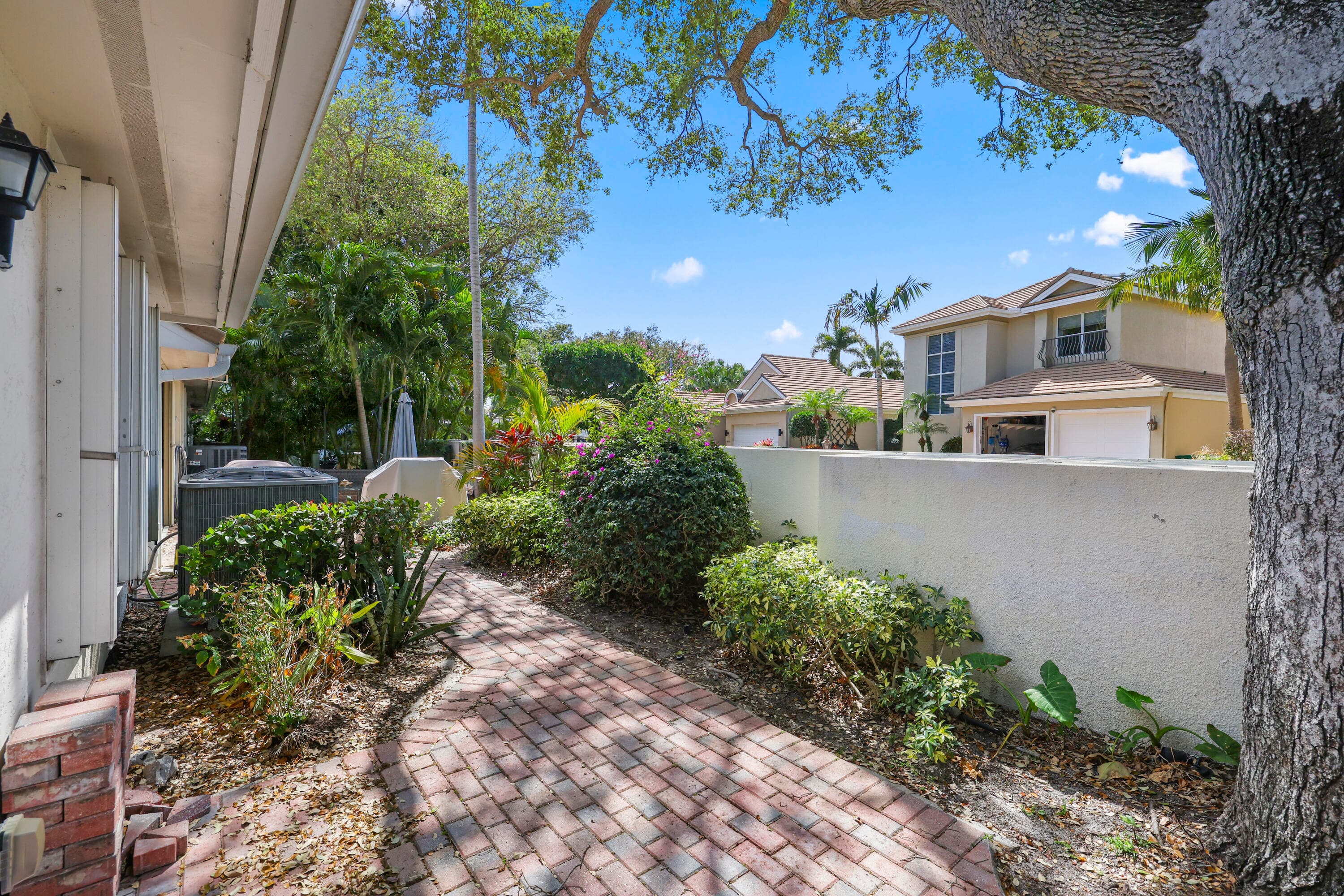 461 Coral Cove Drive, Juno Beach, FL 33408 — photo 4 of 38