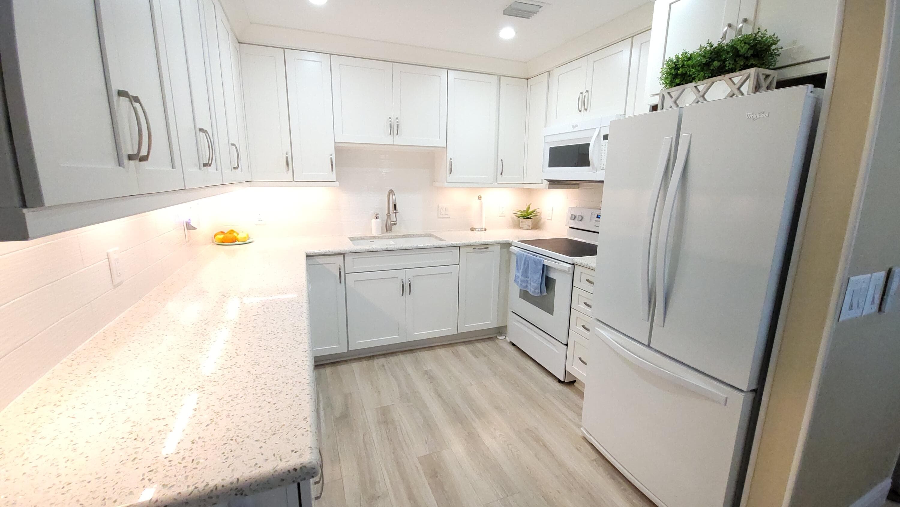34 Somerset B, West Palm Beach, FL 33417 — photo 1 of 67
