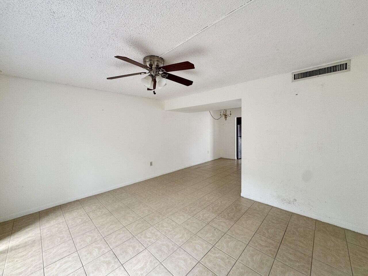 801 W Oakland Park Boulevard C1, Oakland Park, FL 33311 — photo 2 of 8