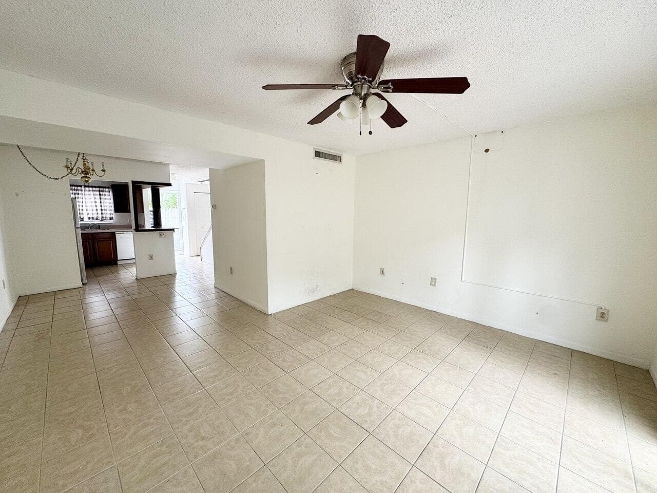 801 W Oakland Park Boulevard C1, Oakland Park, FL 33311 — photo 1 of 8