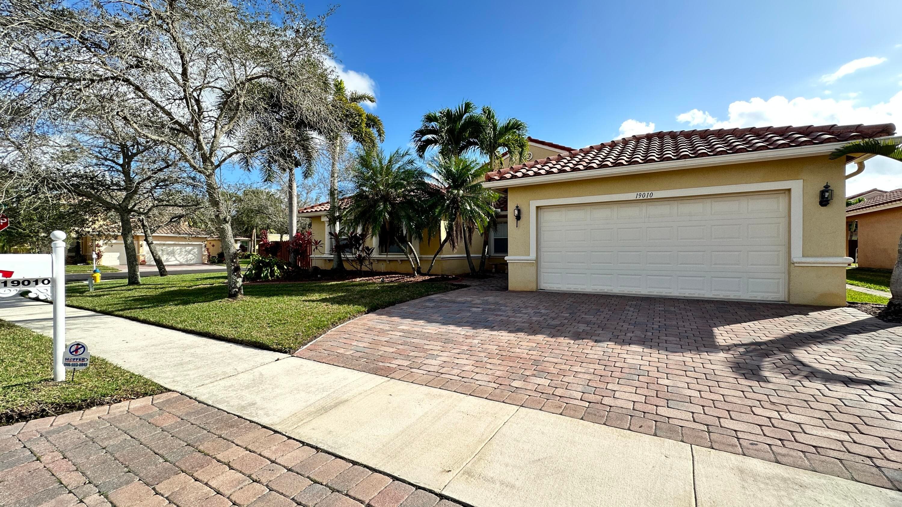 19010 SW 10th Street, Pembroke Pines, FL 33029 — photo 1 of 59