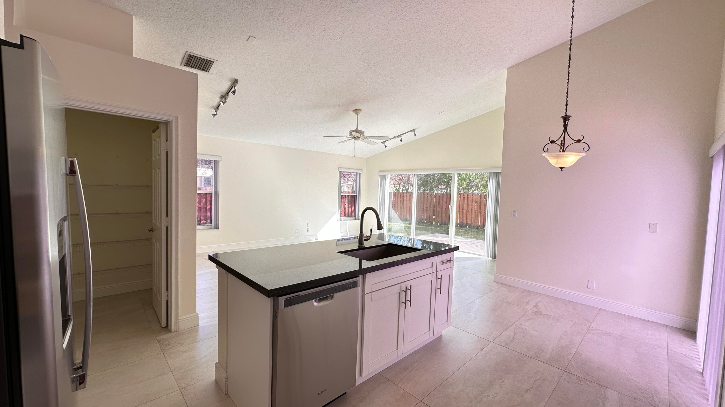 19010 SW 10th Street, Pembroke Pines, FL 33029 — photo 11 of 59