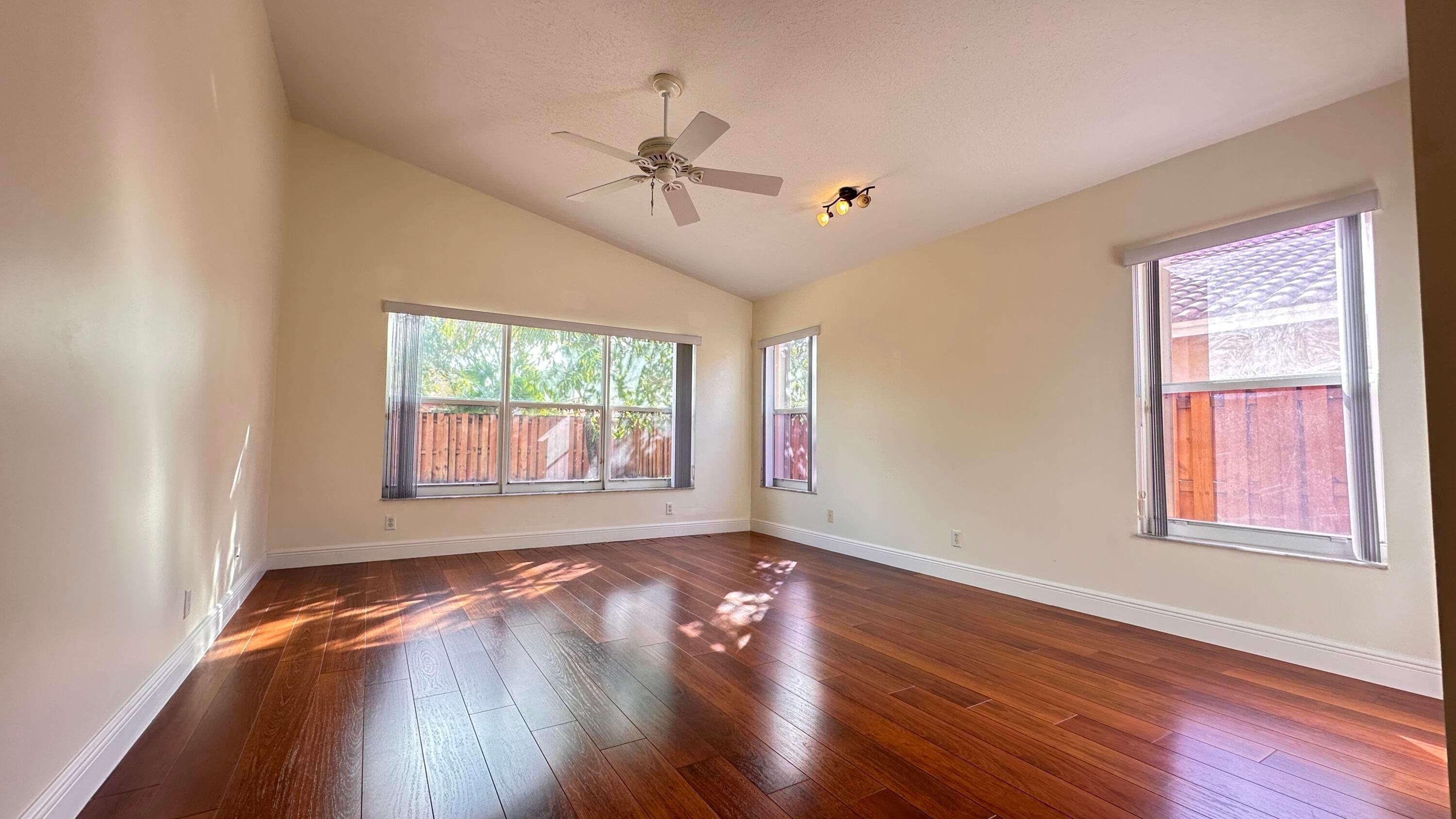 19010 SW 10th Street, Pembroke Pines, FL 33029 — photo 32 of 59