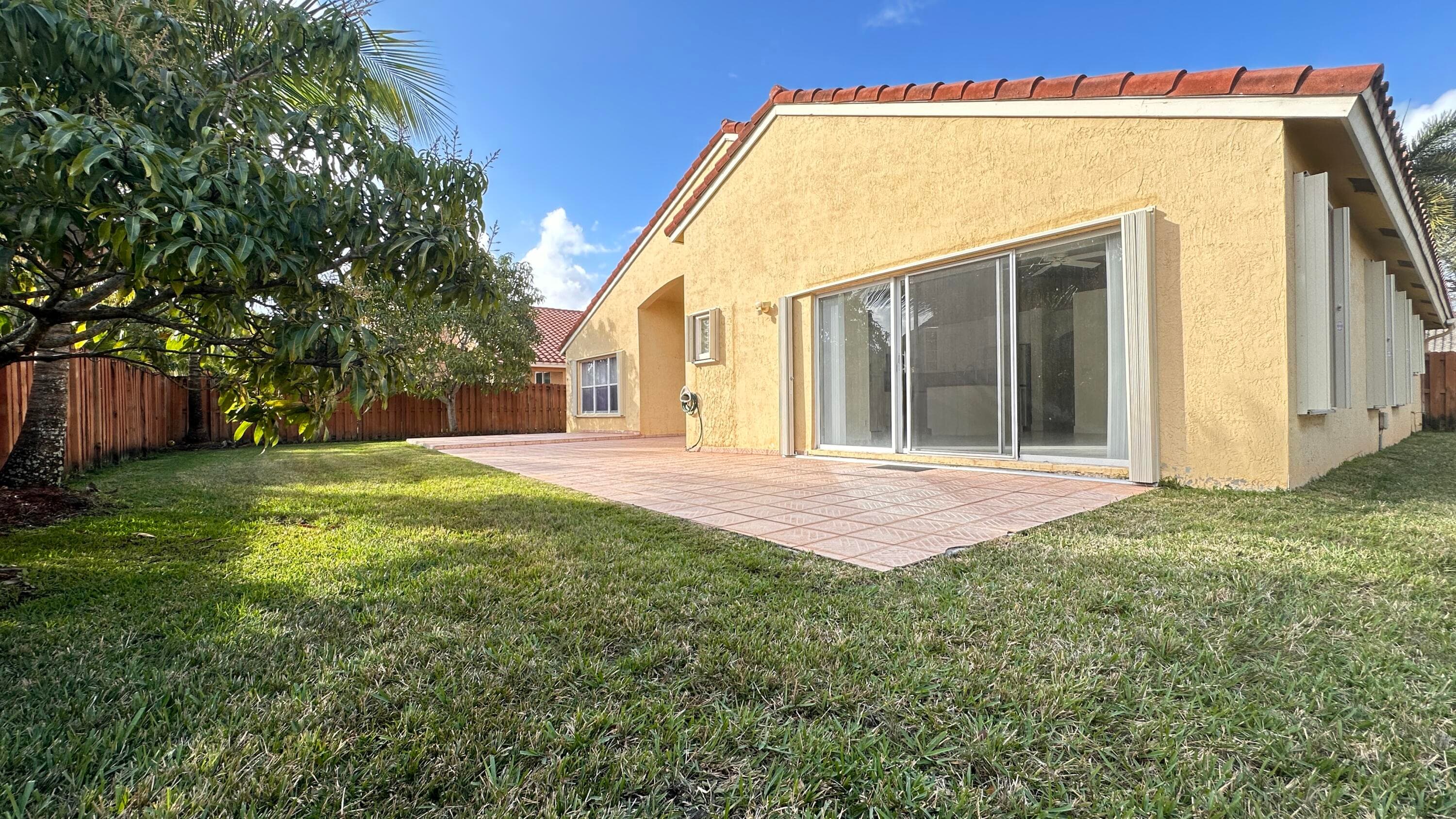 19010 SW 10th Street, Pembroke Pines, FL 33029 — photo 48 of 59