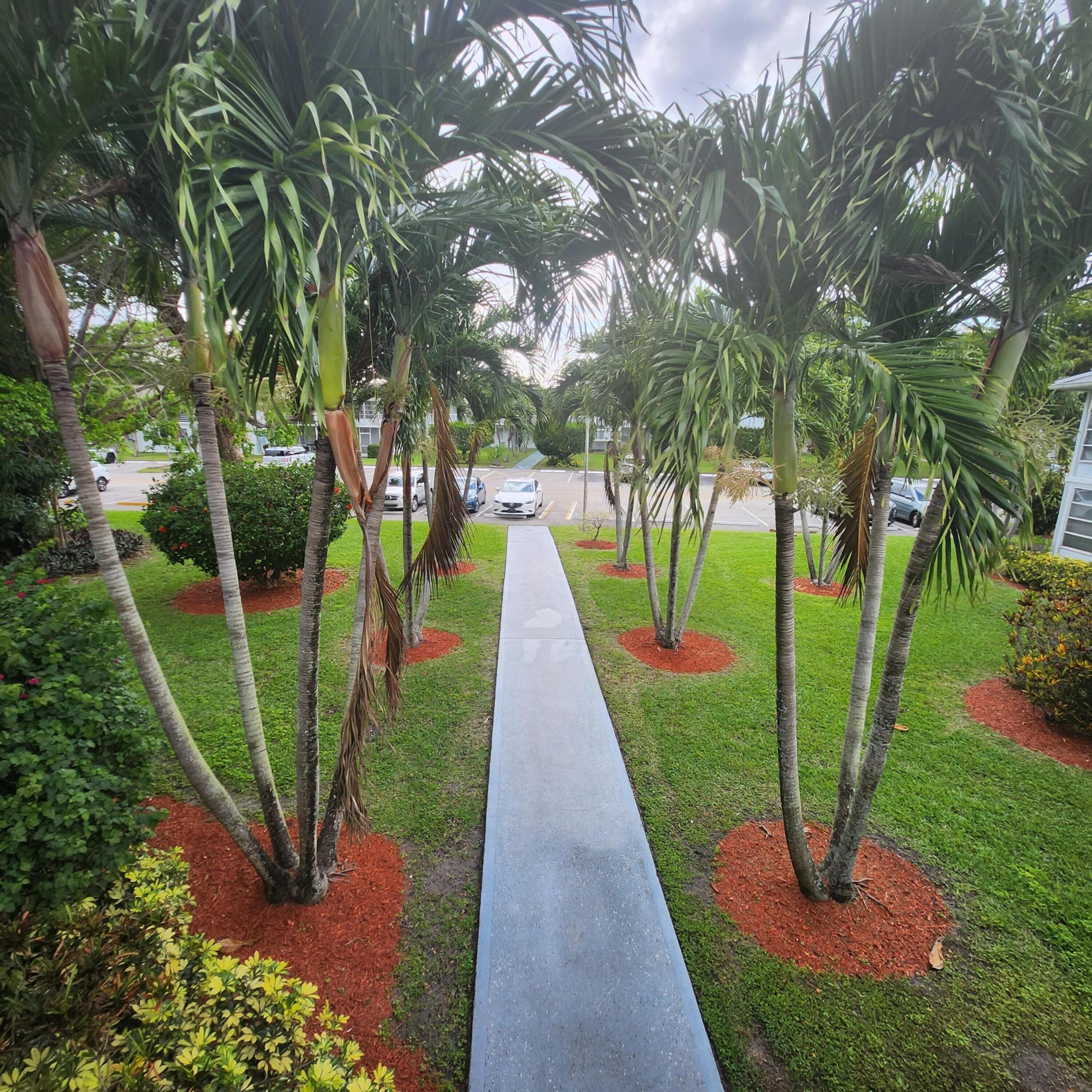 643 Durham W, Deerfield Beach, FL 33442 — photo 3 of 25