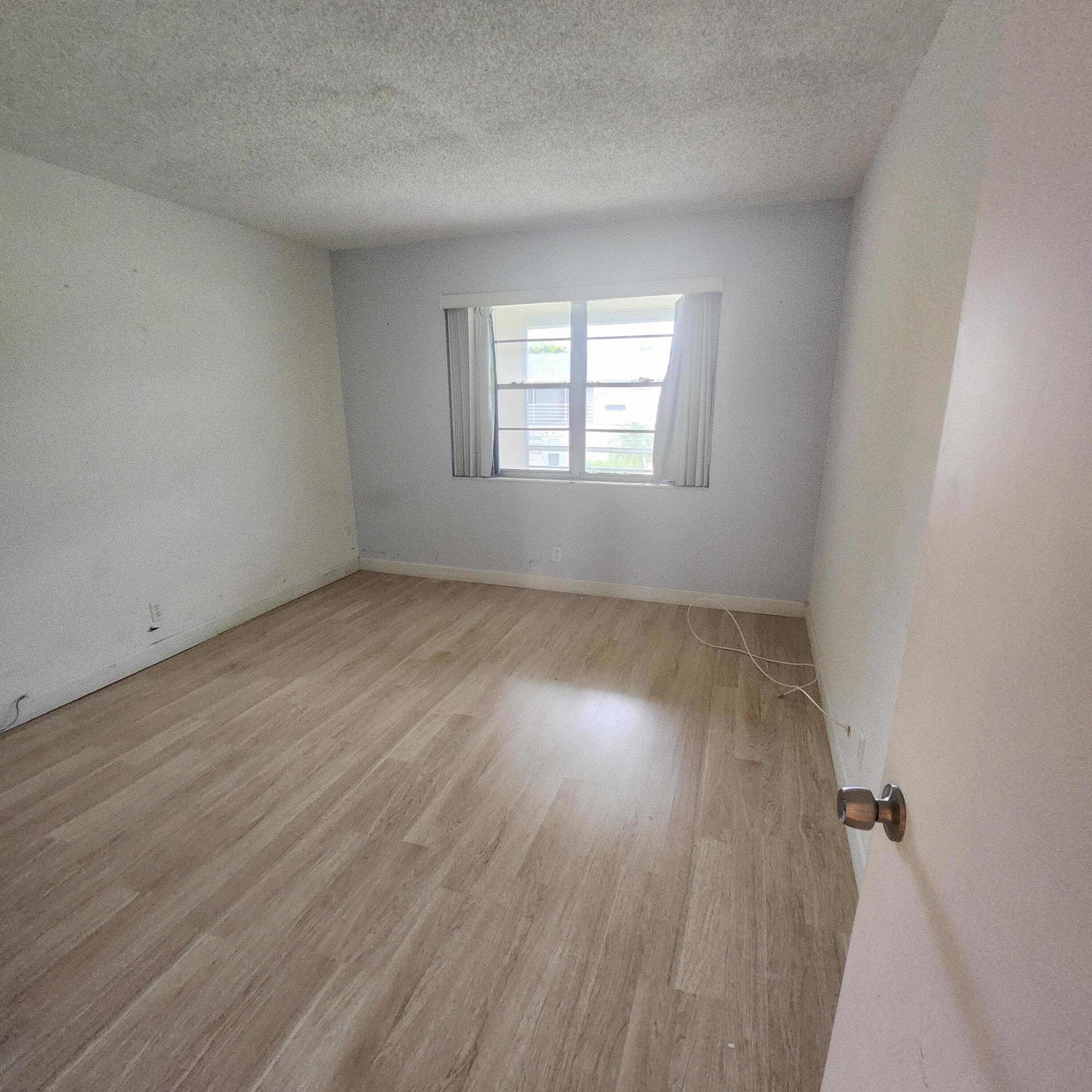 643 Durham W, Deerfield Beach, FL 33442 — photo 13 of 25