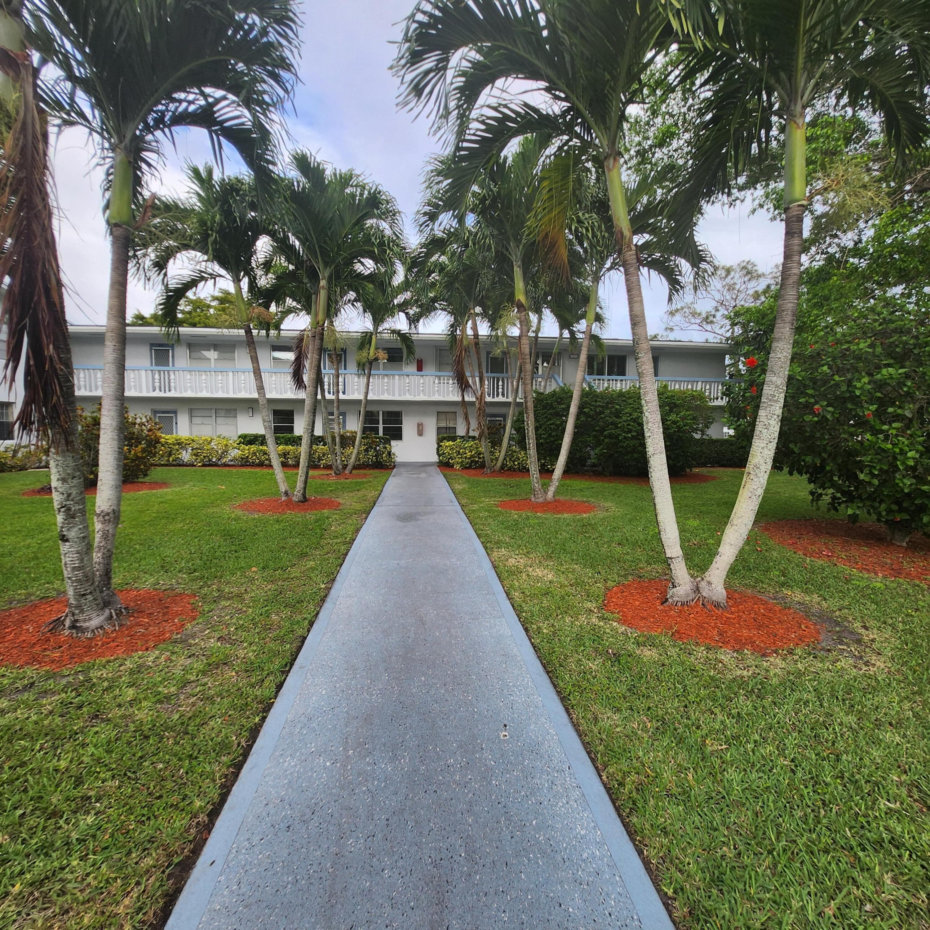 643 Durham W, Deerfield Beach, FL 33442 — photo 1 of 25