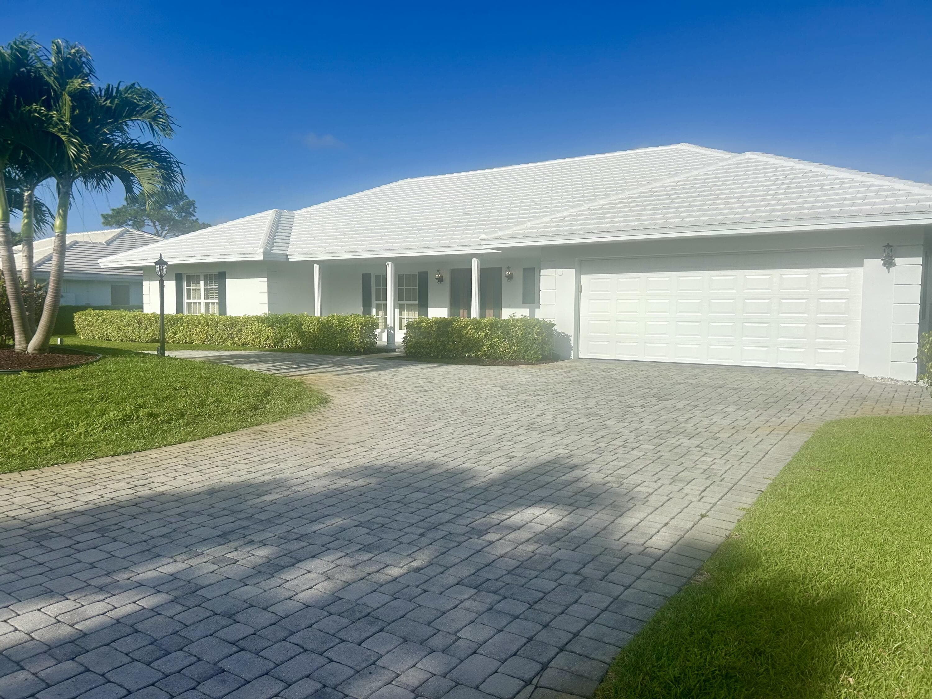 11743 N Lake Drive, Boynton Beach, FL 33436 — photo 1 of 4