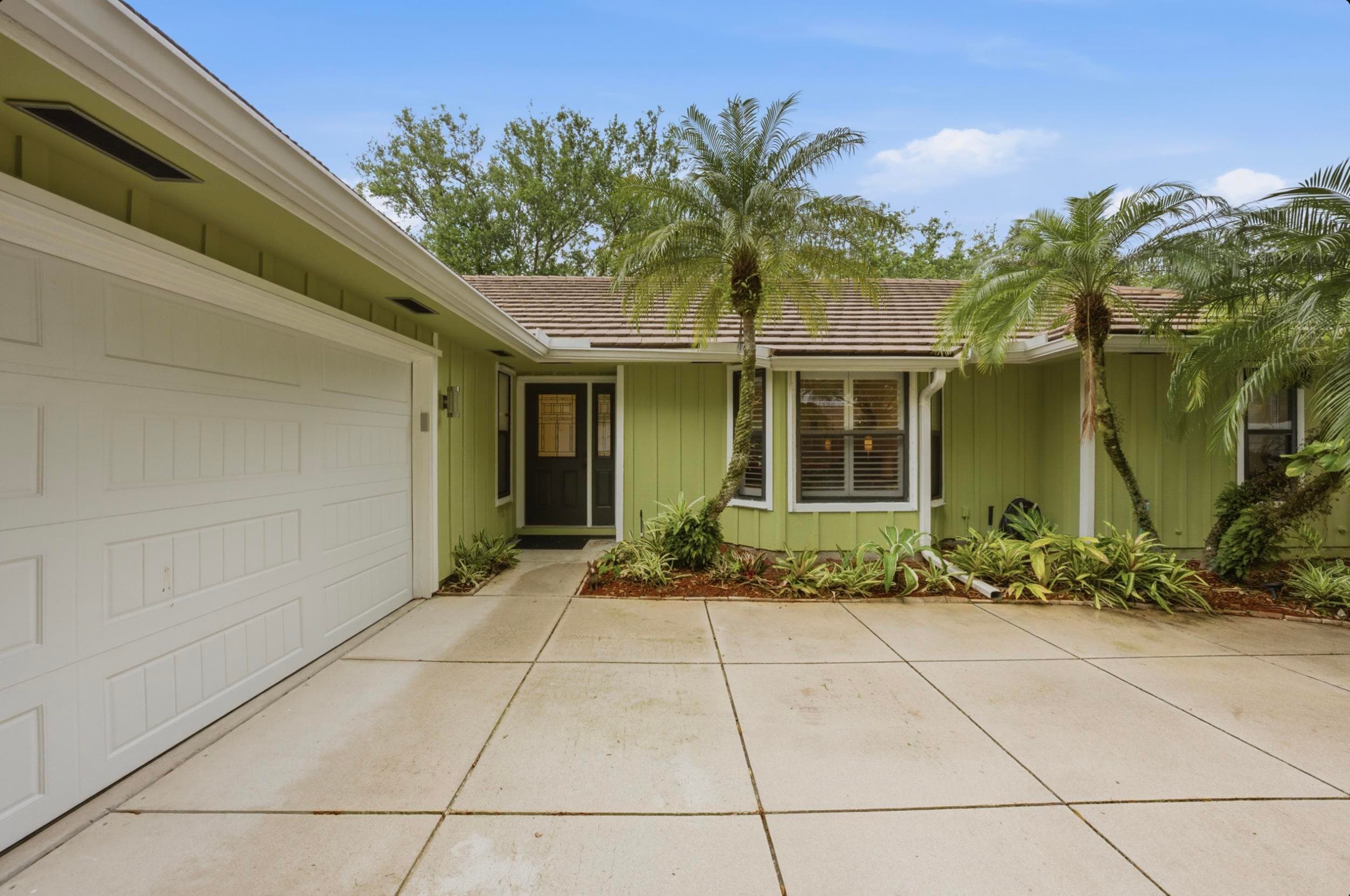 18546 Lake Bend Drive, Jupiter, FL 33458 — photo 31 of 40