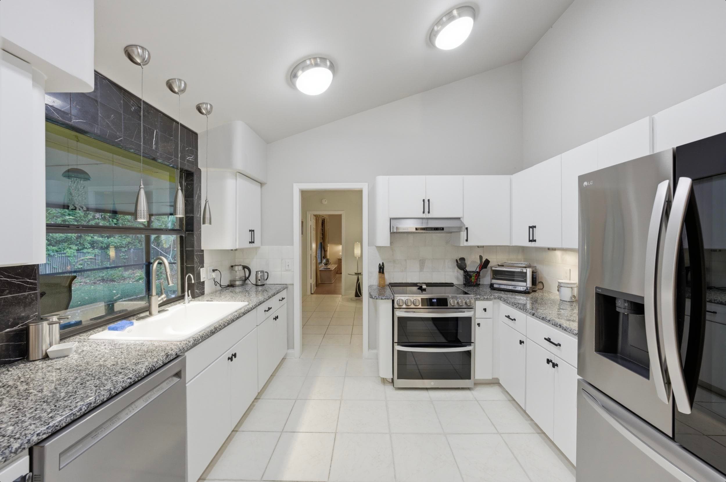 18546 Lake Bend Drive, Jupiter, FL 33458 — photo 13 of 40