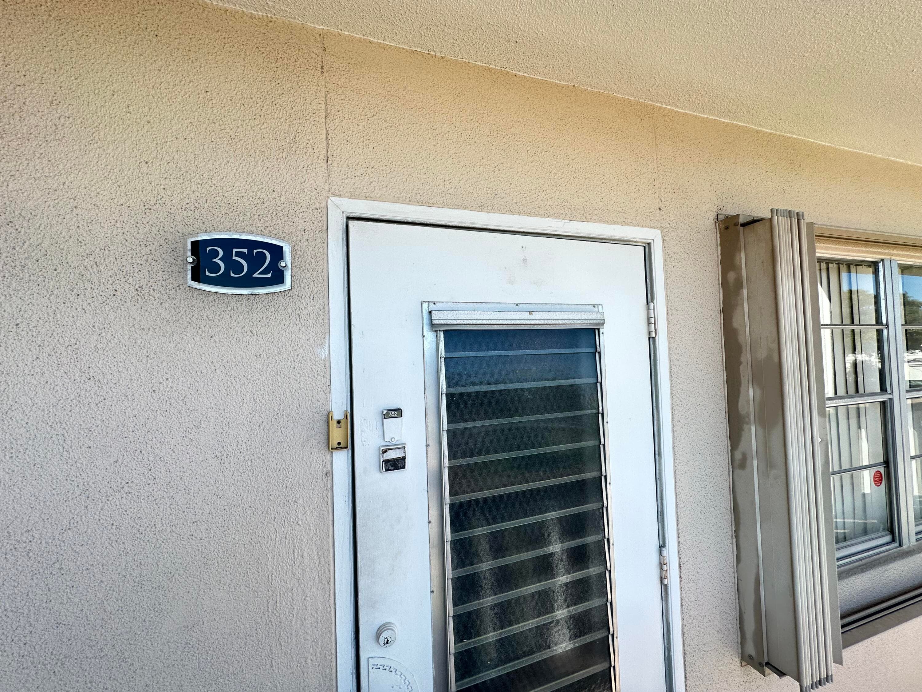 352 Southampton C, West Palm Beach, FL 33417 — photo 3 of 18