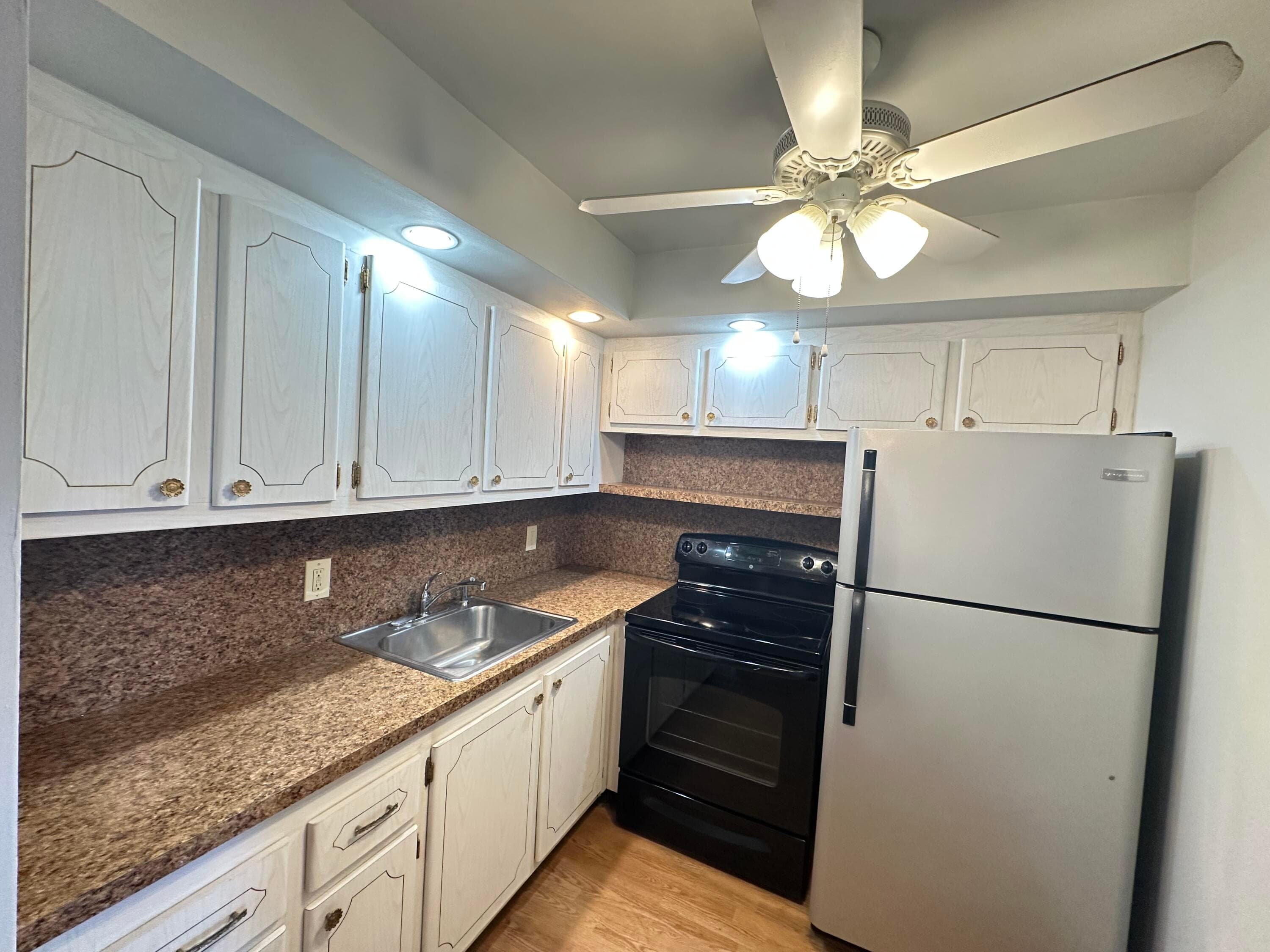 352 Southampton C, West Palm Beach, FL 33417 — photo 13 of 18