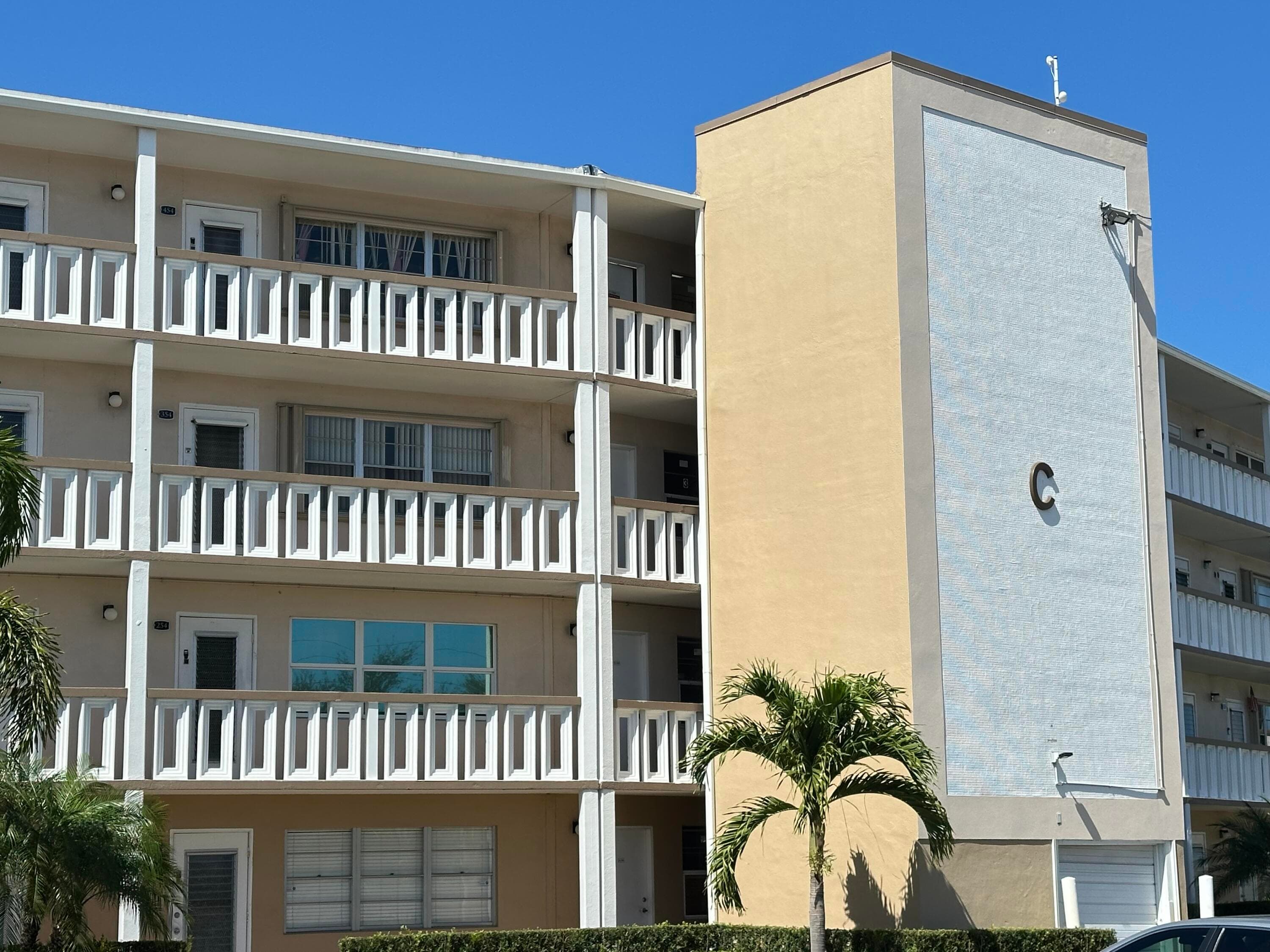 352 Southampton C, West Palm Beach, FL 33417 — photo 1 of 18