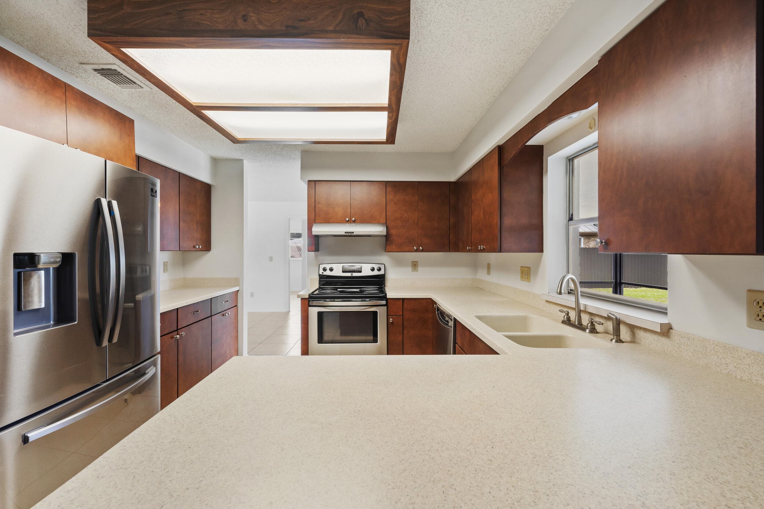 1919 Quail Court, Fort Pierce, FL 34982 — photo 4 of 33