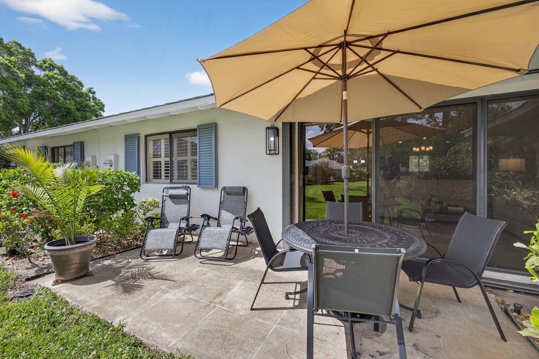 119 Club Drive, Palm Beach Gardens, FL 33418 — photo 27 of 47