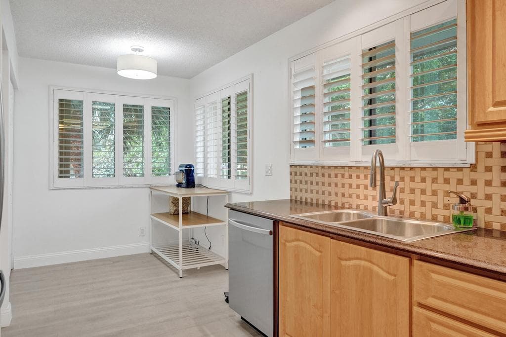 9361 SW 23rd Street 3203, Davie, FL 33324 — photo 15 of 31