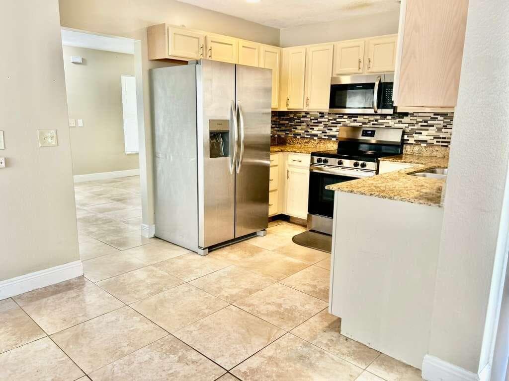 7608 NW 43rd Court, Coral Springs, FL 33065 — photo 3 of 20