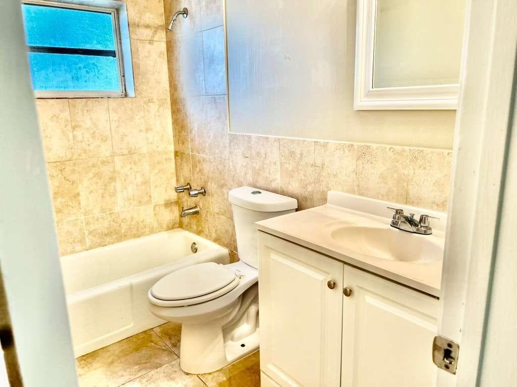 7608 NW 43rd Court, Coral Springs, FL 33065 — photo 10 of 20