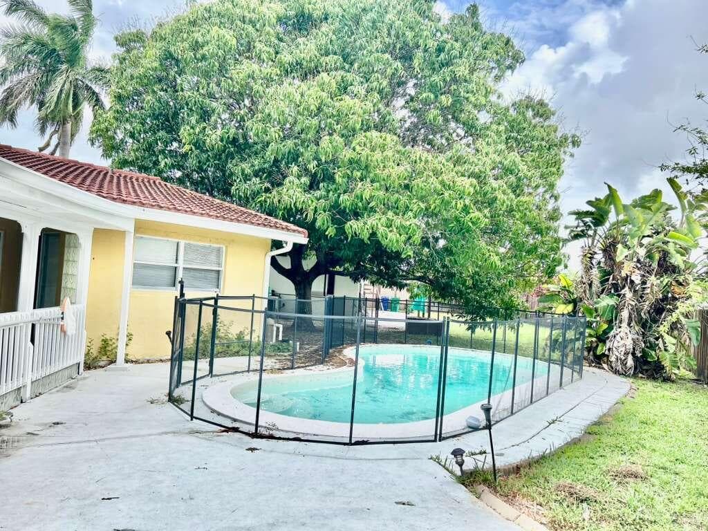 7608 NW 43rd Court, Coral Springs, FL 33065 — photo 19 of 20