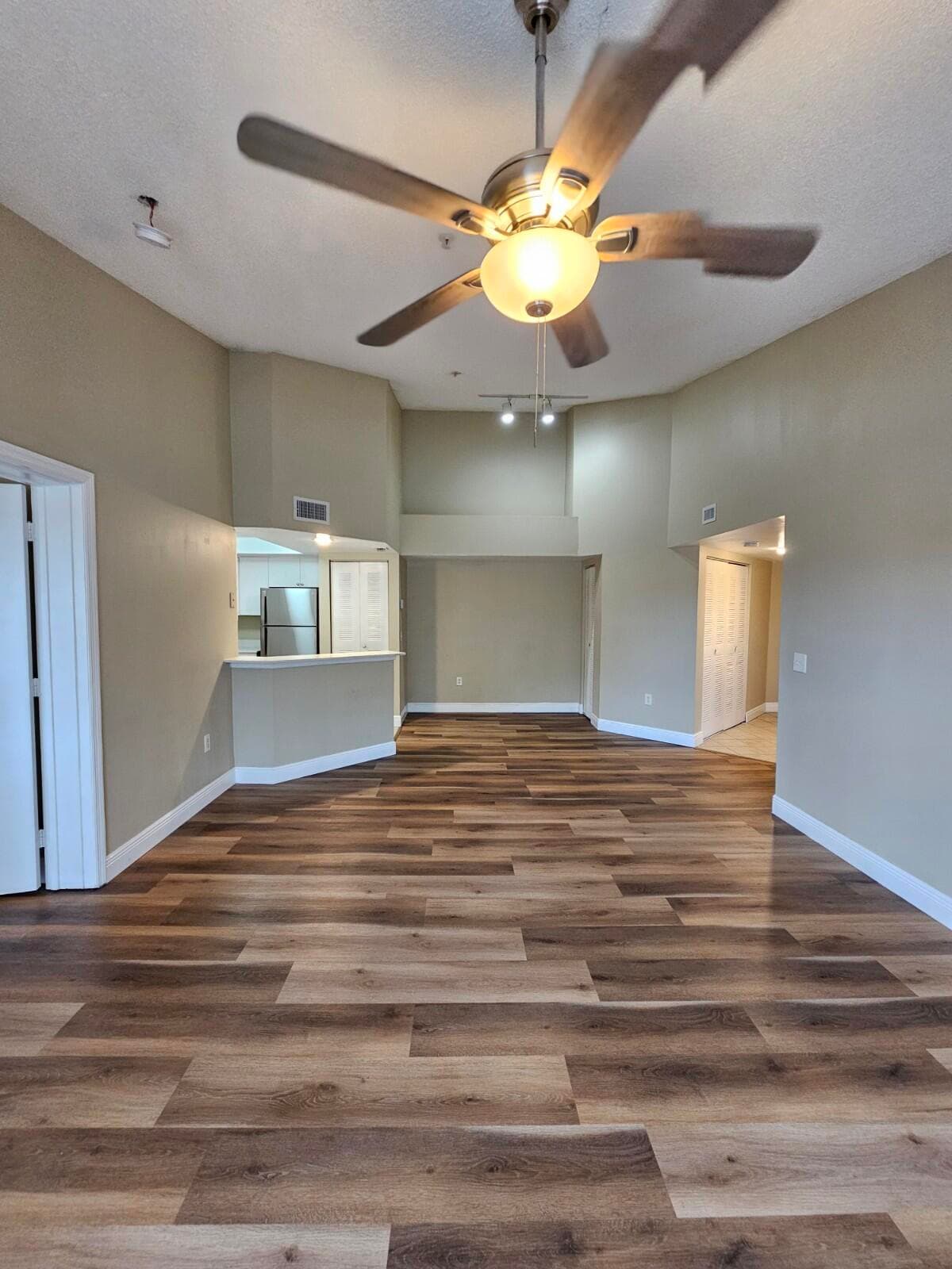 4191 N Haverhill Road 408, West Palm Beach, FL 33417 — photo 1 of 22