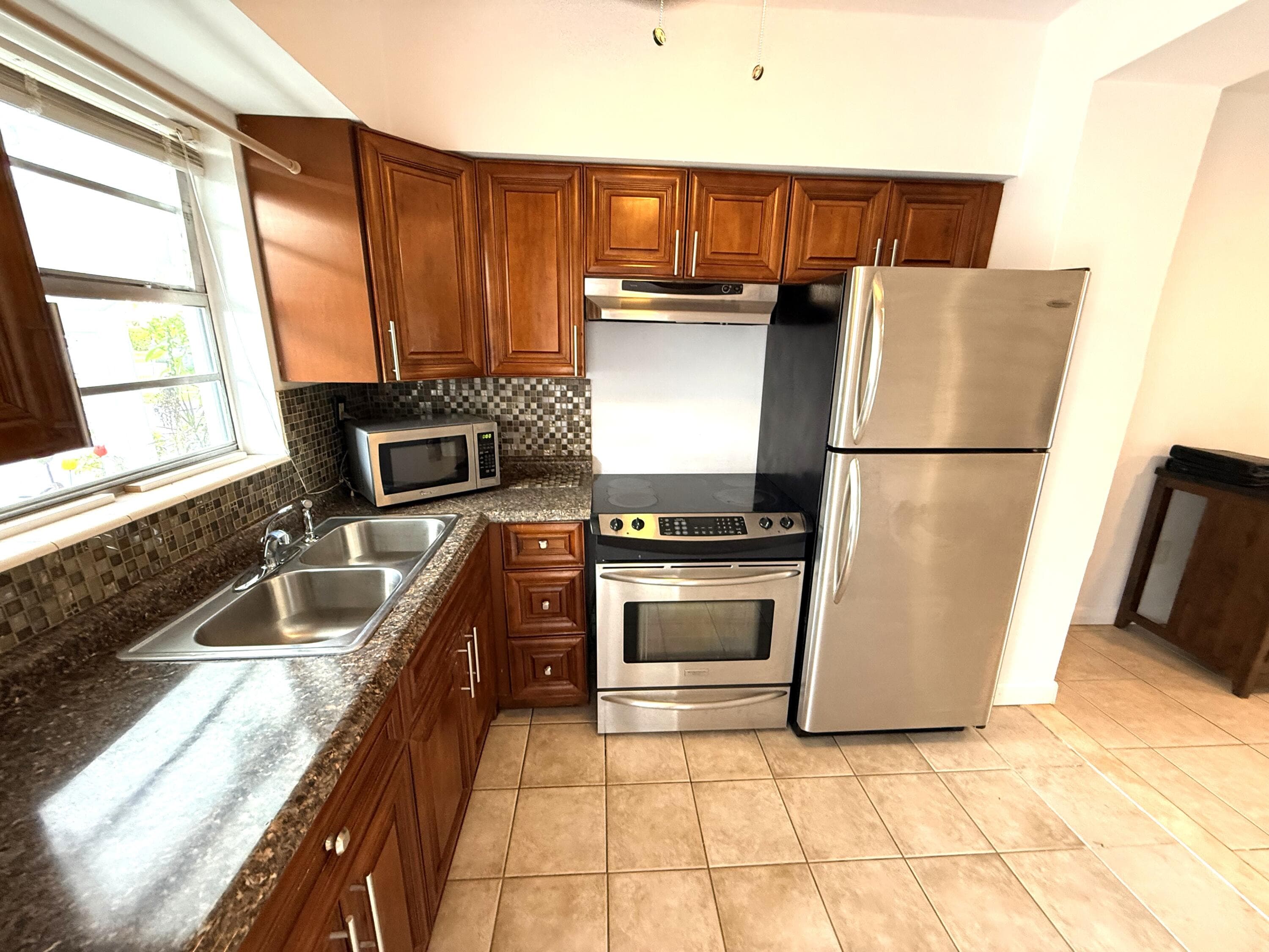 6560 Winfield Boulevard 102, Margate, FL 33063 — photo 4 of 19