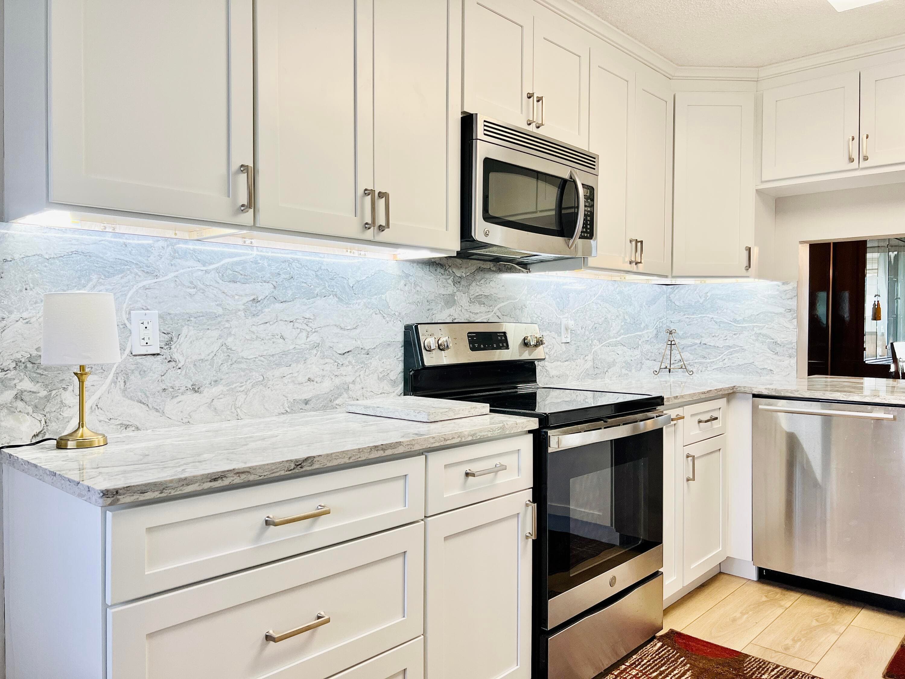 4725 E Lucerne Lakes Blvd Boulevard E 311, Lake Worth, FL 33467 — photo 5 of 28