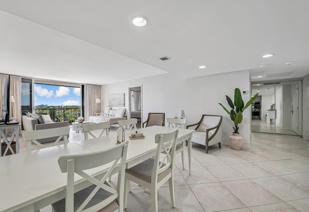 5600 N Flagler Drive 804, West Palm Beach, FL 33407 — photo 4 of 38