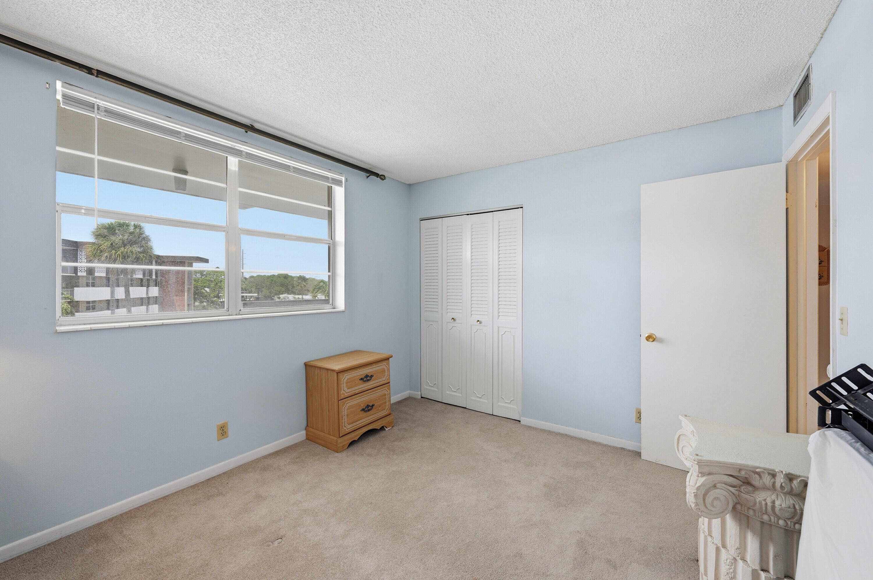 2991 NW 46th Avenue 303, Lauderdale Lakes, FL 33313 — photo 19 of 39