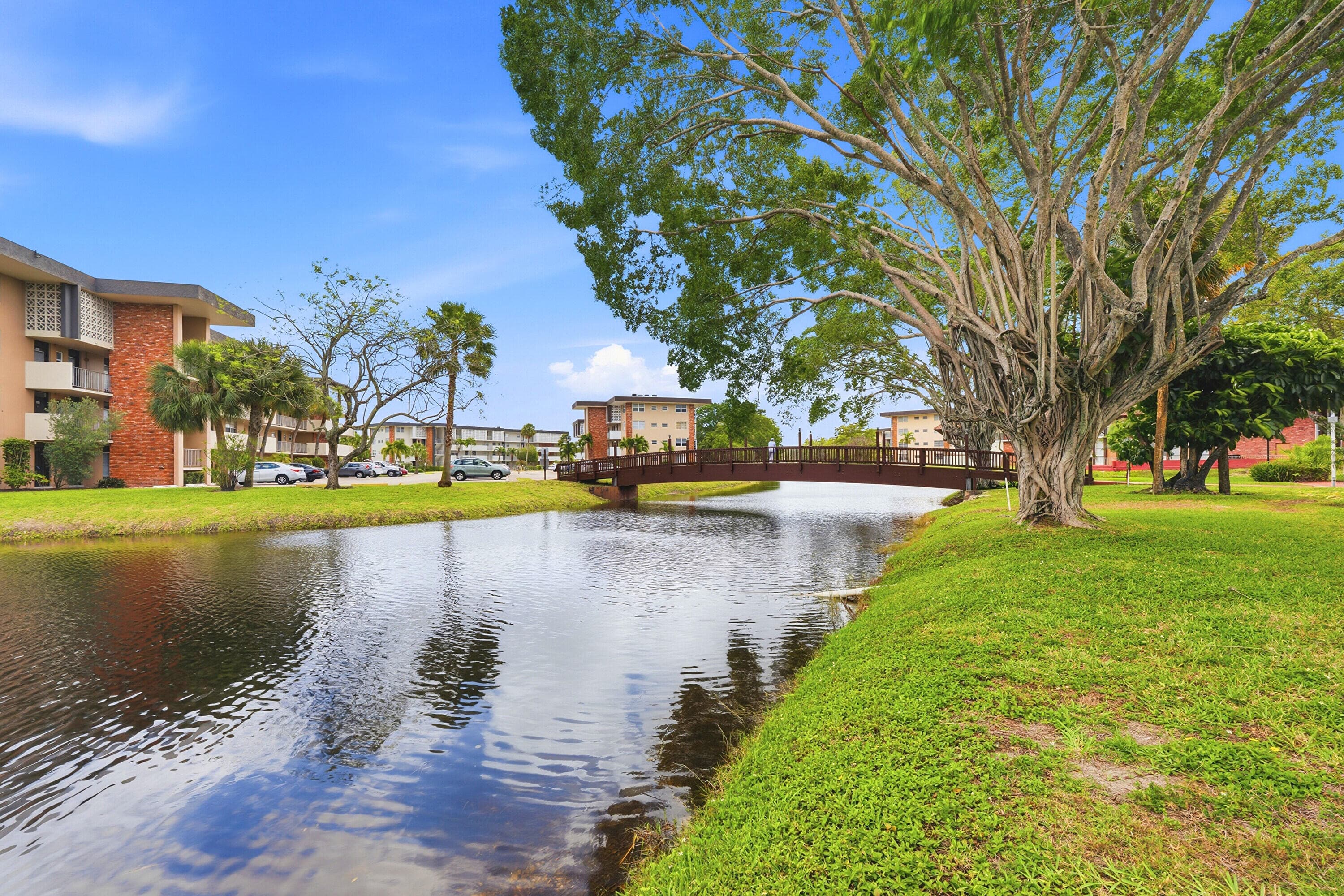 2991 NW 46th Avenue 303, Lauderdale Lakes, FL 33313 — photo 28 of 39