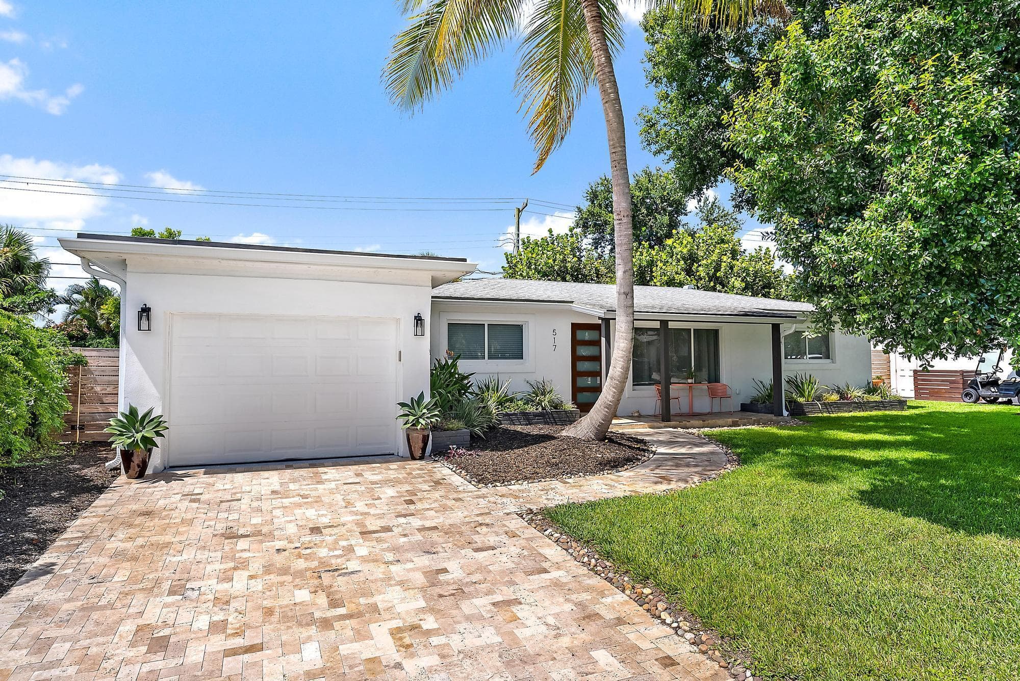 517 Gulf Road, North Palm Beach, FL 33408 — photo 5 of 59