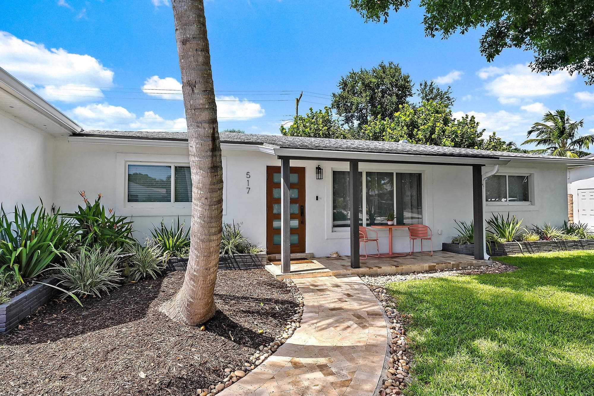 517 Gulf Road, North Palm Beach, FL 33408 — photo 6 of 59