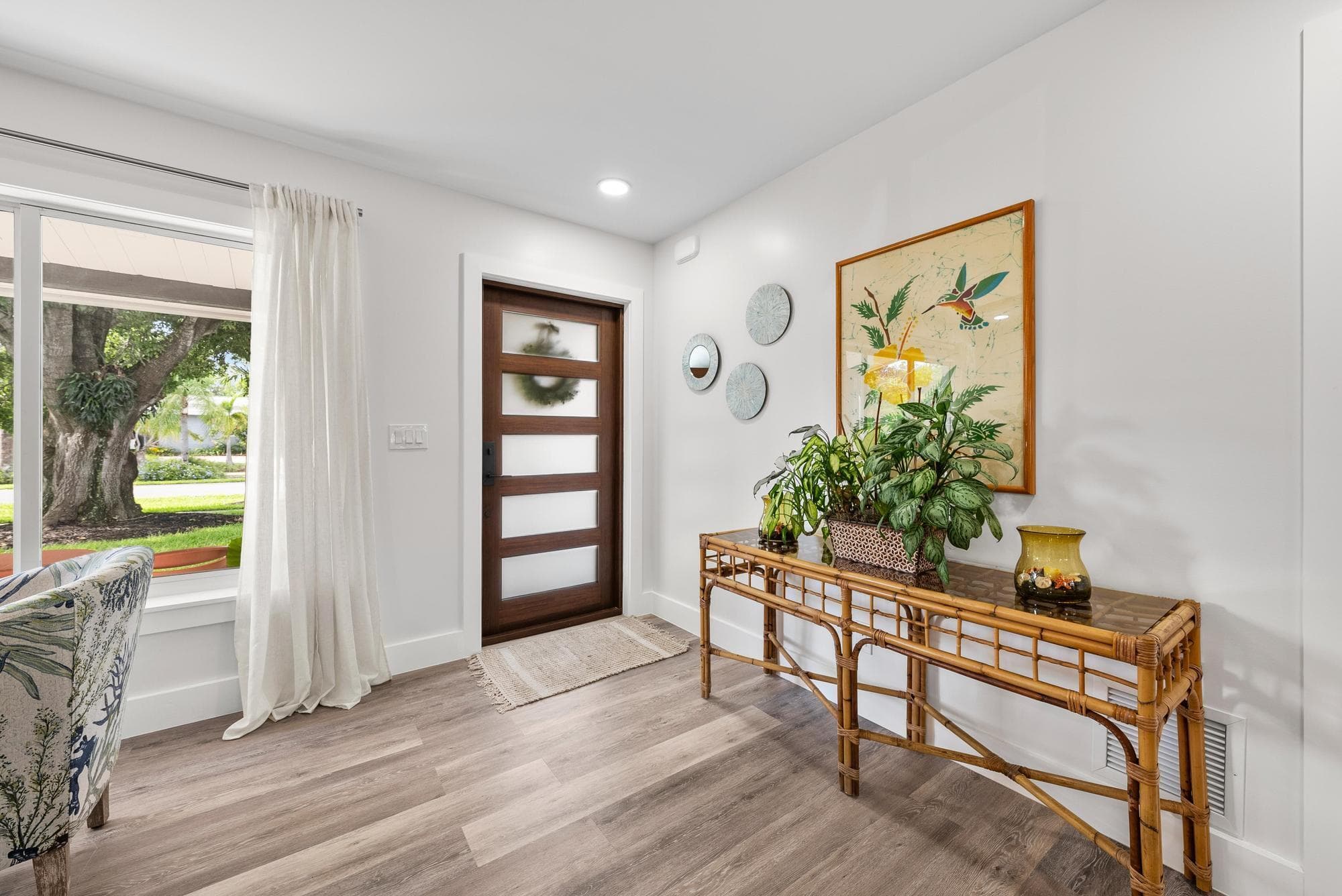 517 Gulf Road, North Palm Beach, FL 33408 — photo 8 of 59