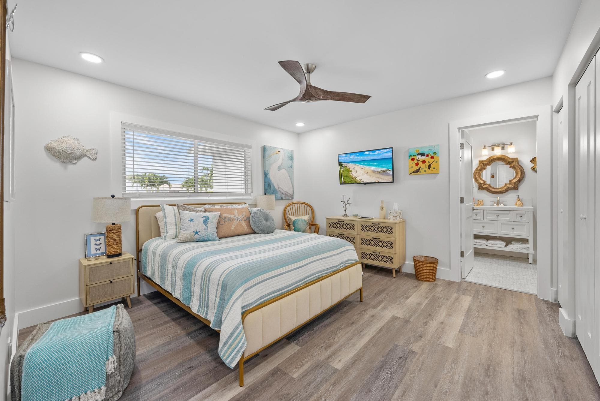 517 Gulf Road, North Palm Beach, FL 33408 — photo 21 of 59