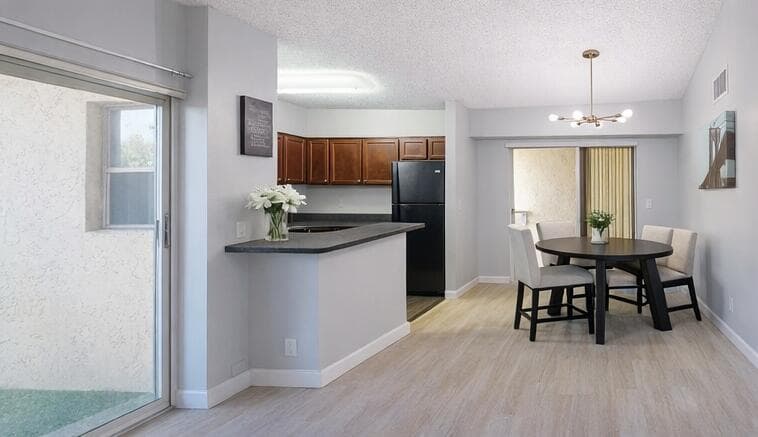 7670 Westwood Drive 718, Tamarac, FL 33321 — photo 4 of 10