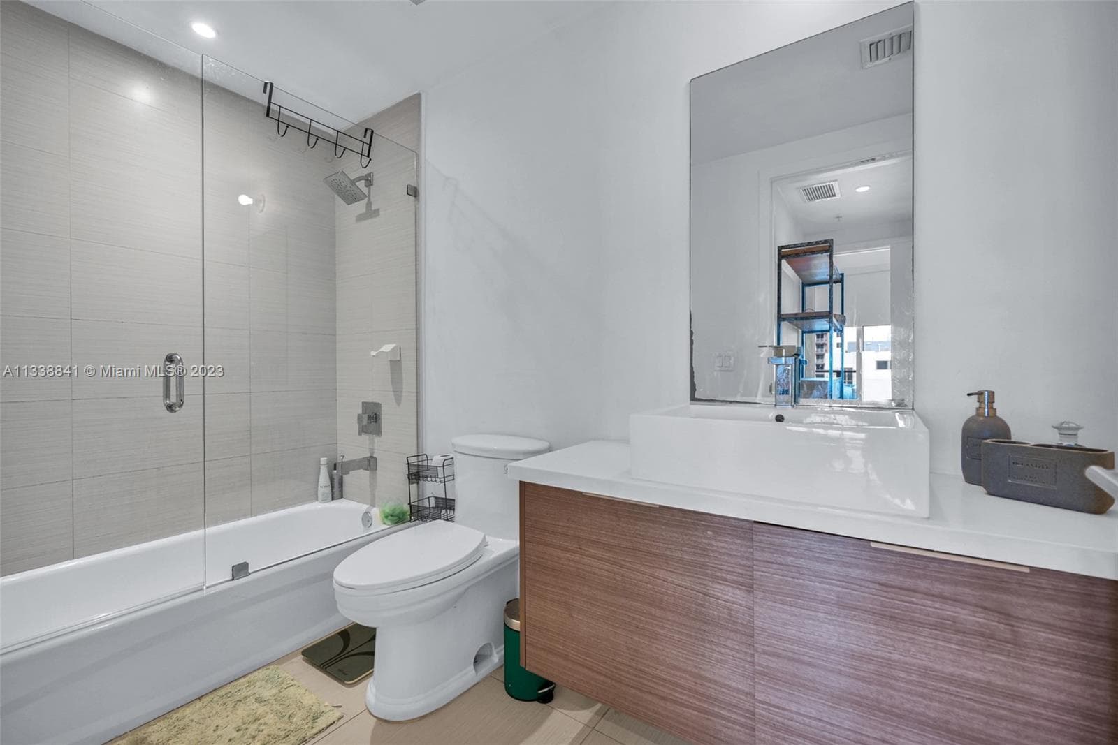1010 SW 2nd Avenue 1107, Miami, FL 33130 — photo 10 of 36