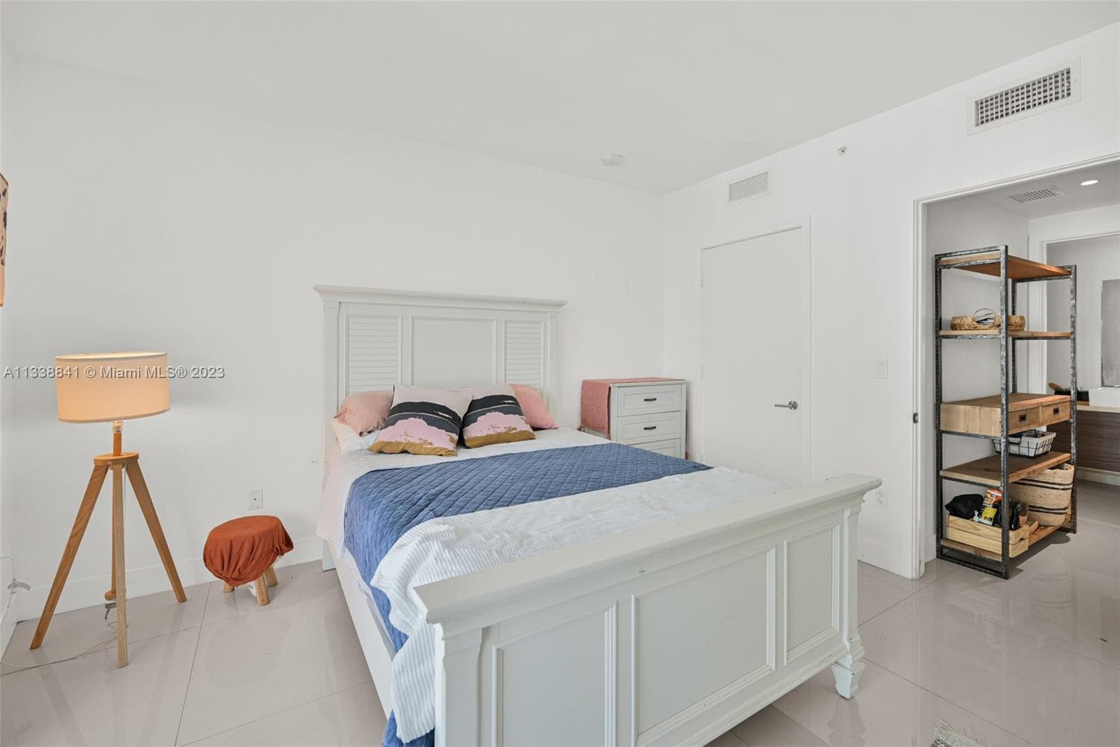 1010 SW 2nd Avenue 1107, Miami, FL 33130 — photo 13 of 36