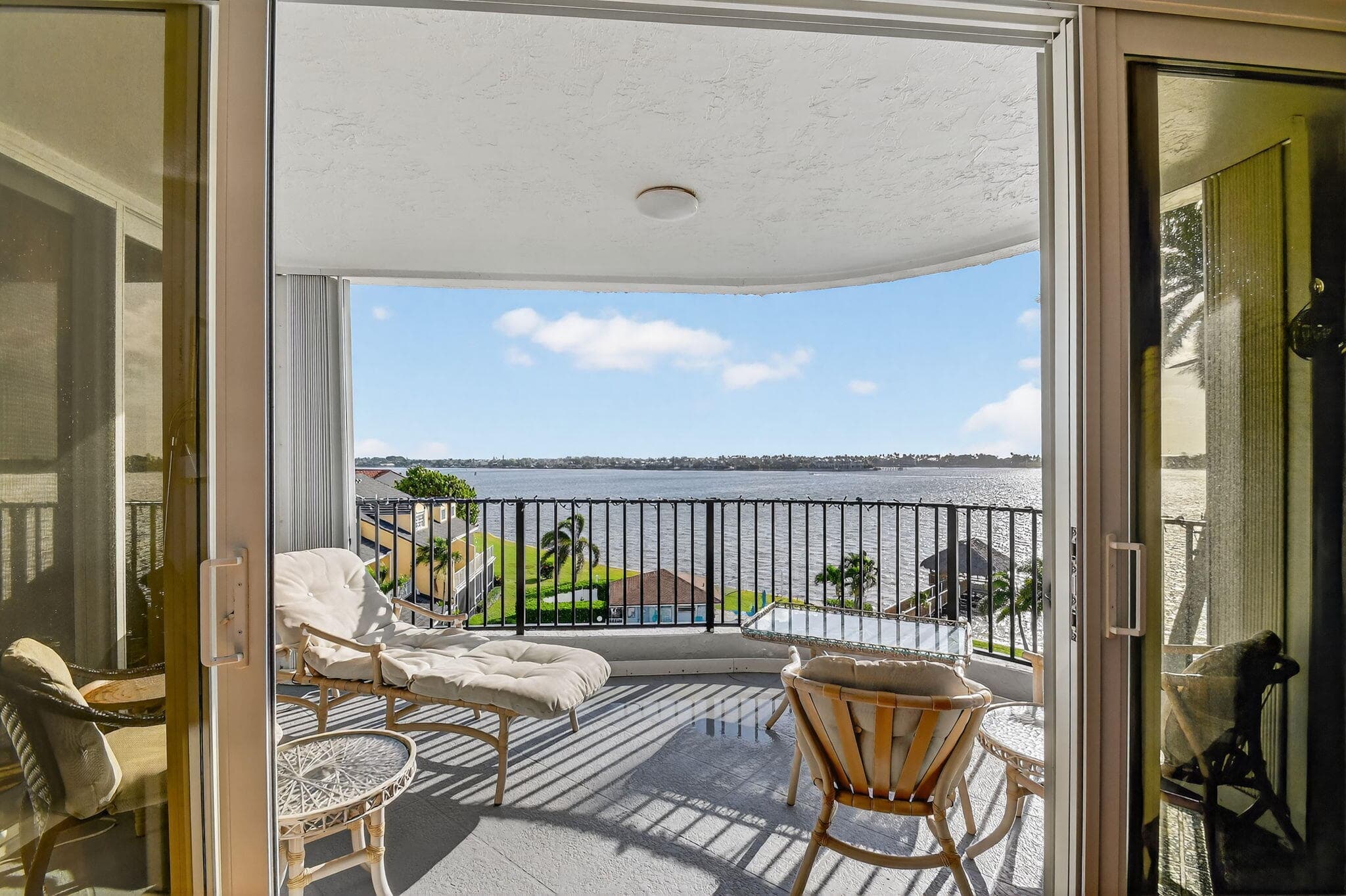 8200 Lakeshore Drive 507, Hypoluxo, FL 33462 — photo 4 of 58