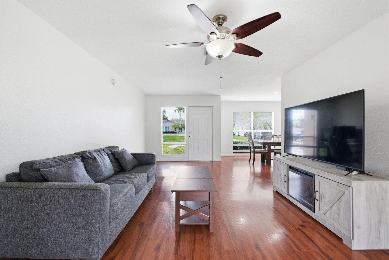 9781 NW 23rd Court, Coral Springs, FL 33065 — photo 4 of 22