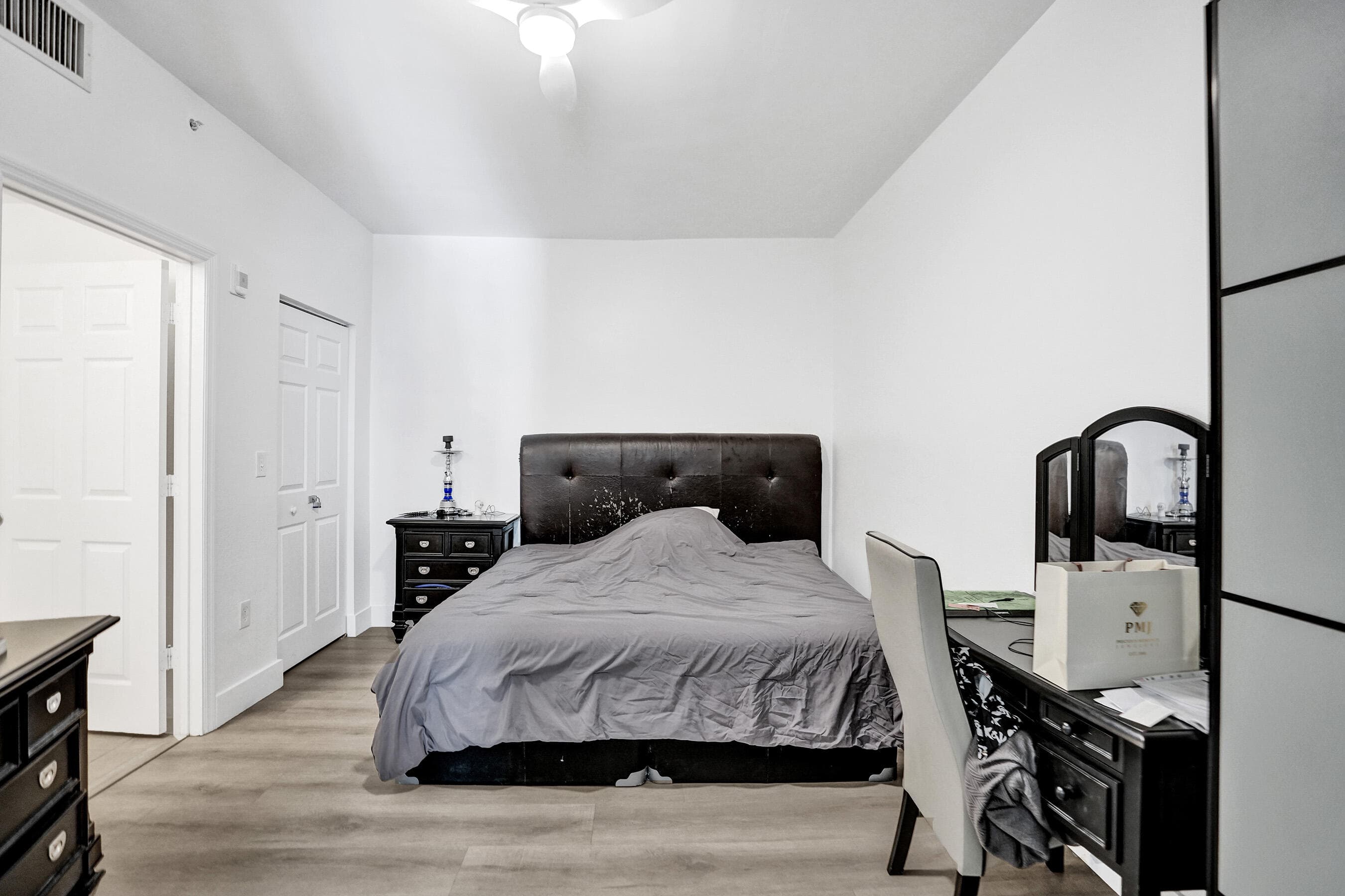 533 NE 3rd Avenue 205, Fort Lauderdale, FL 33301 — photo 5 of 11