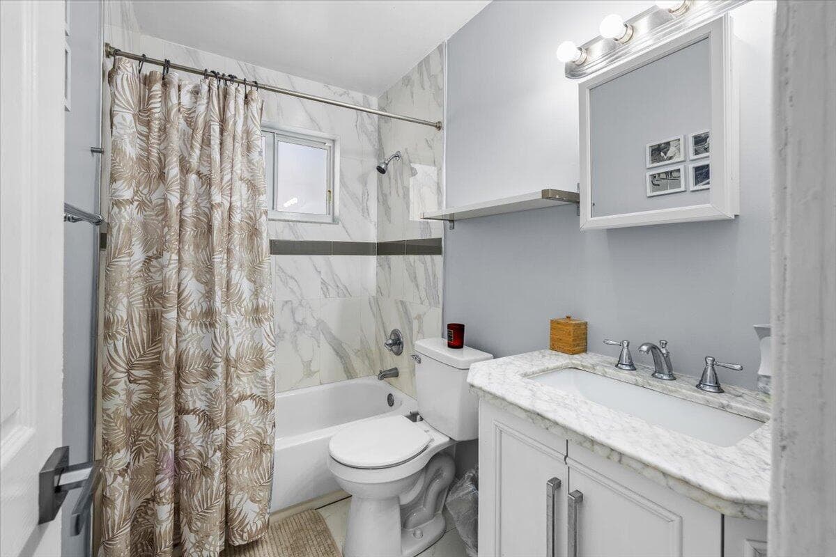 1716 SW 43rd Avenue, Fort Lauderdale, FL 33317 — photo 18 of 29