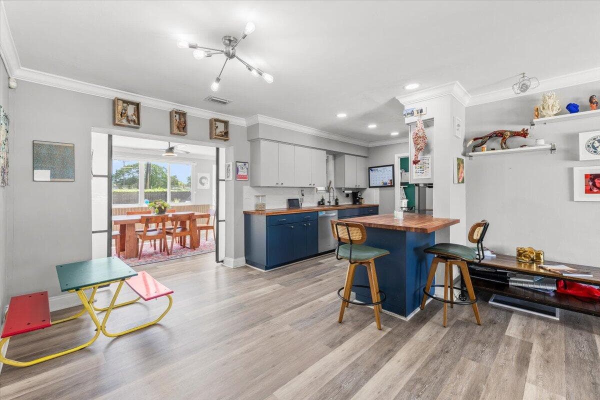 1716 SW 43rd Avenue, Fort Lauderdale, FL 33317 — photo 8 of 29