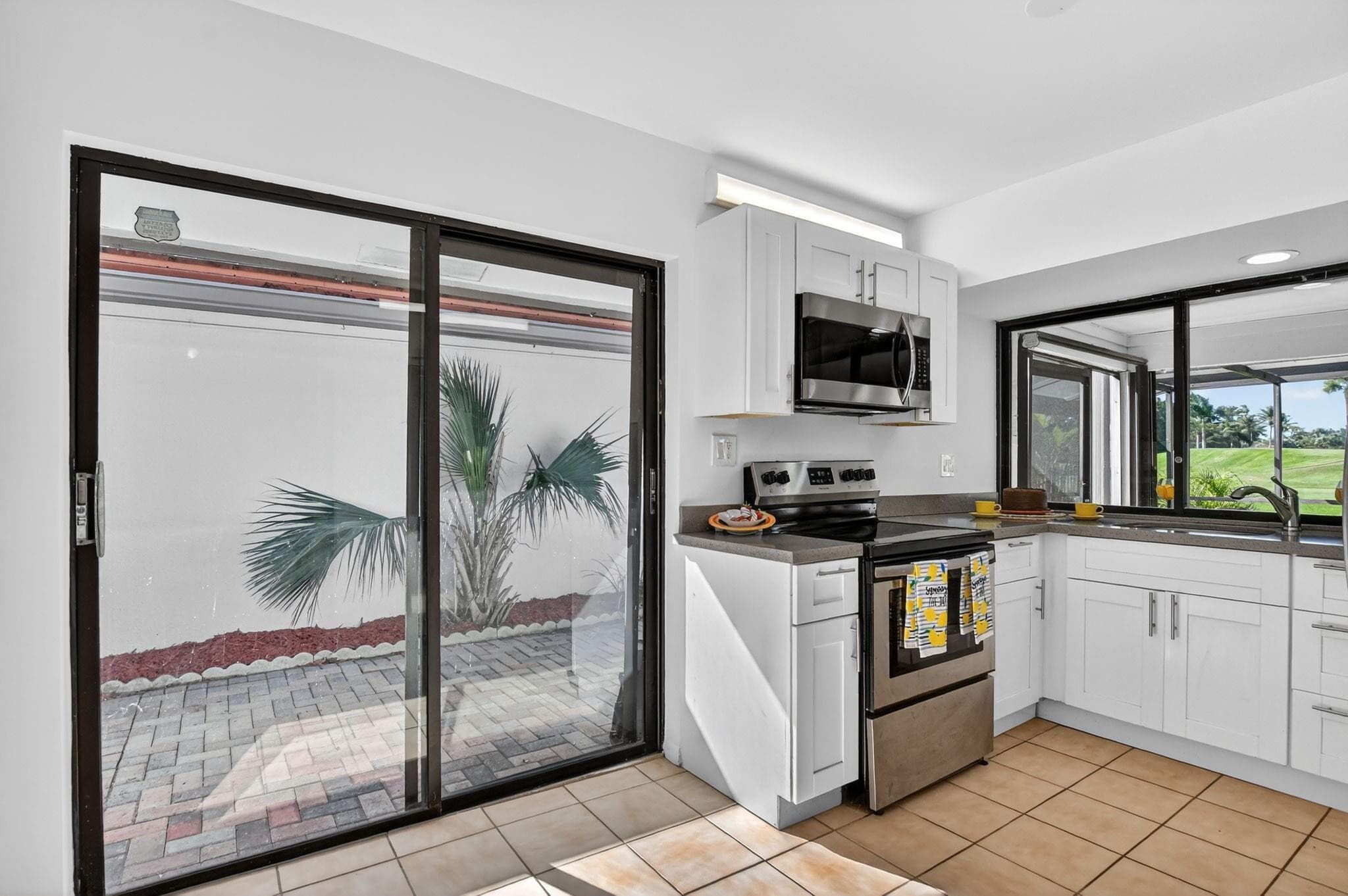 661 Hollows Circle, Deerfield Beach, FL 33442 — photo 9 of 55