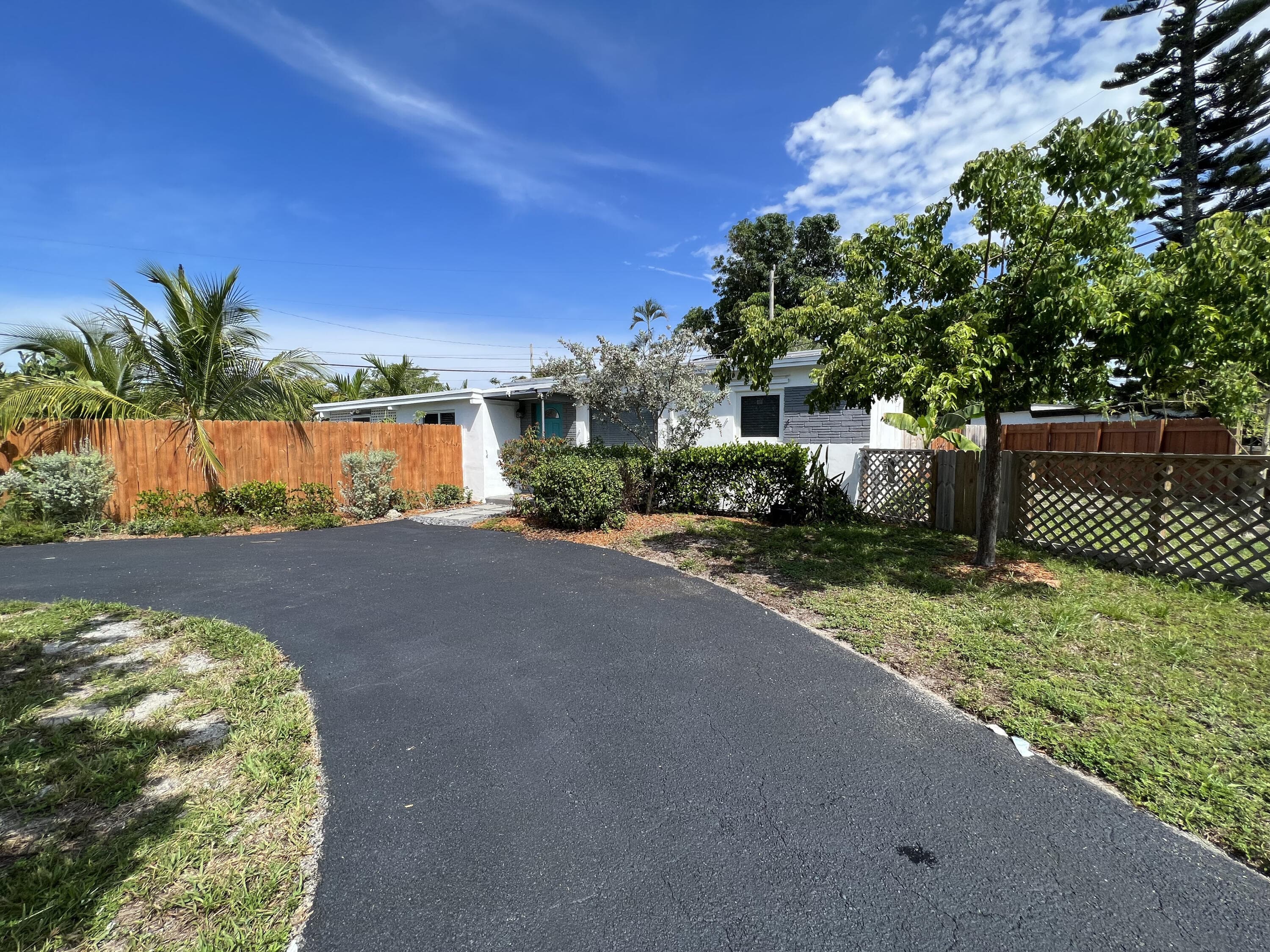 2648 NE 15th Terrace, Pompano Beach, FL 33064 — photo 34 of 42
