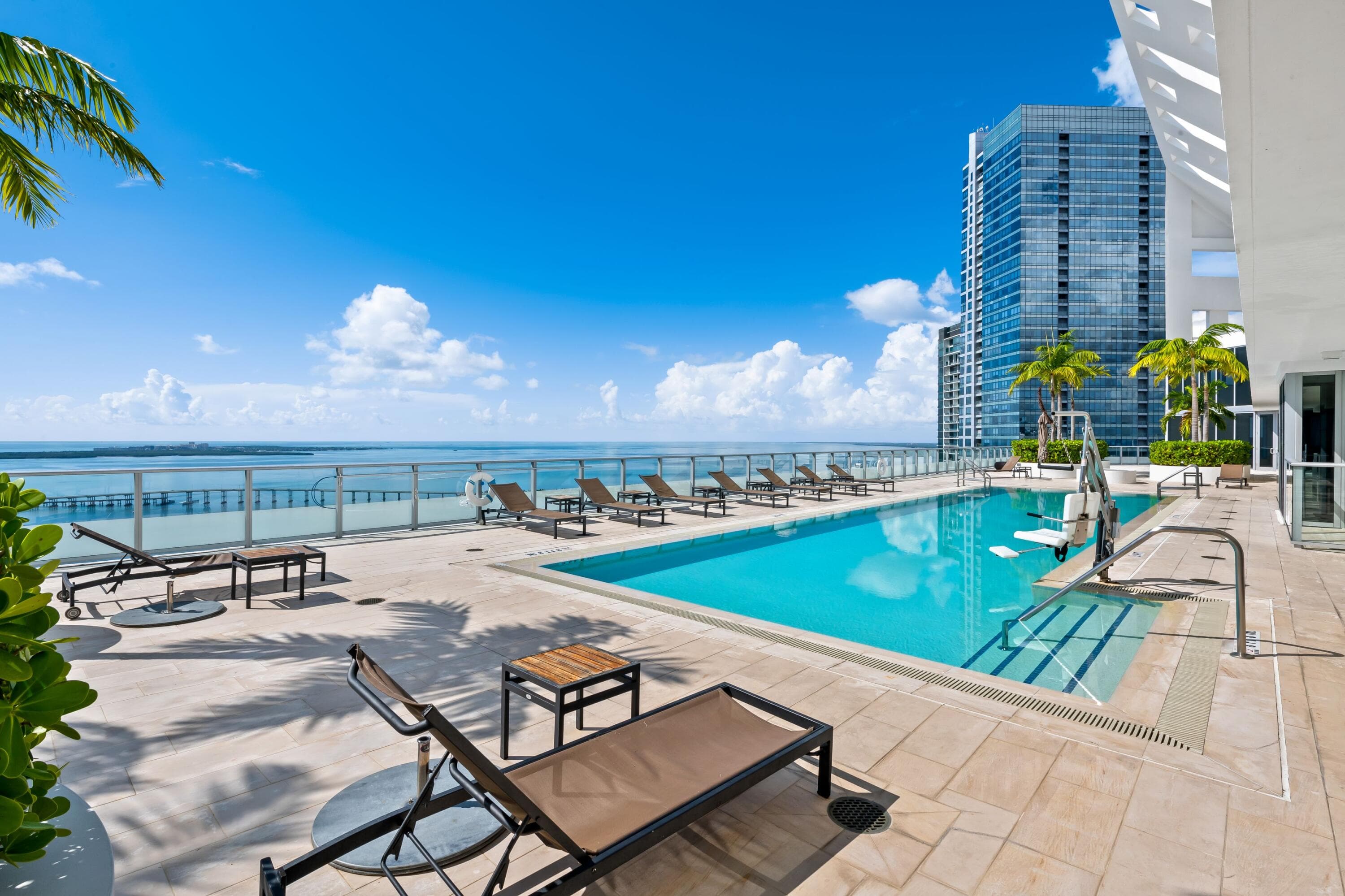 1300 Brickell Bay Drive 1005, Miami, FL 33131 — photo 21 of 45