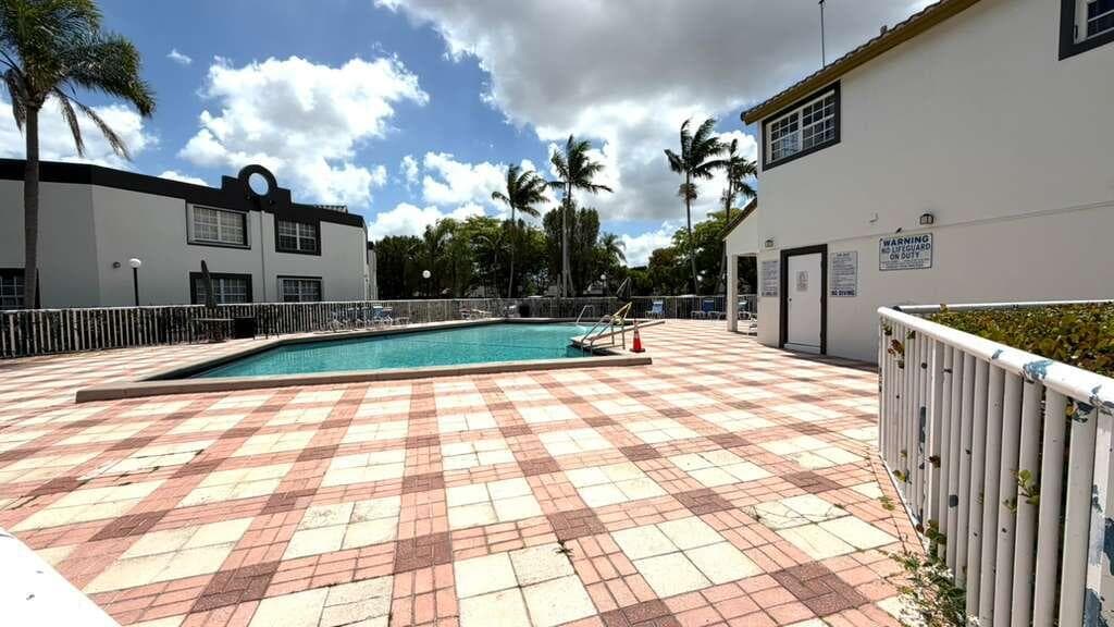 9711 Fontainebleau Boulevard D105, Miami, FL 33172 — photo 18 of 22